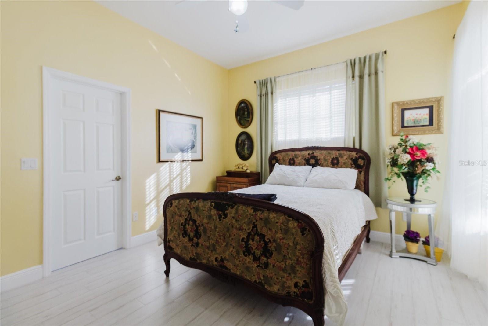 13510 WESTSHIRE DR — photo 46