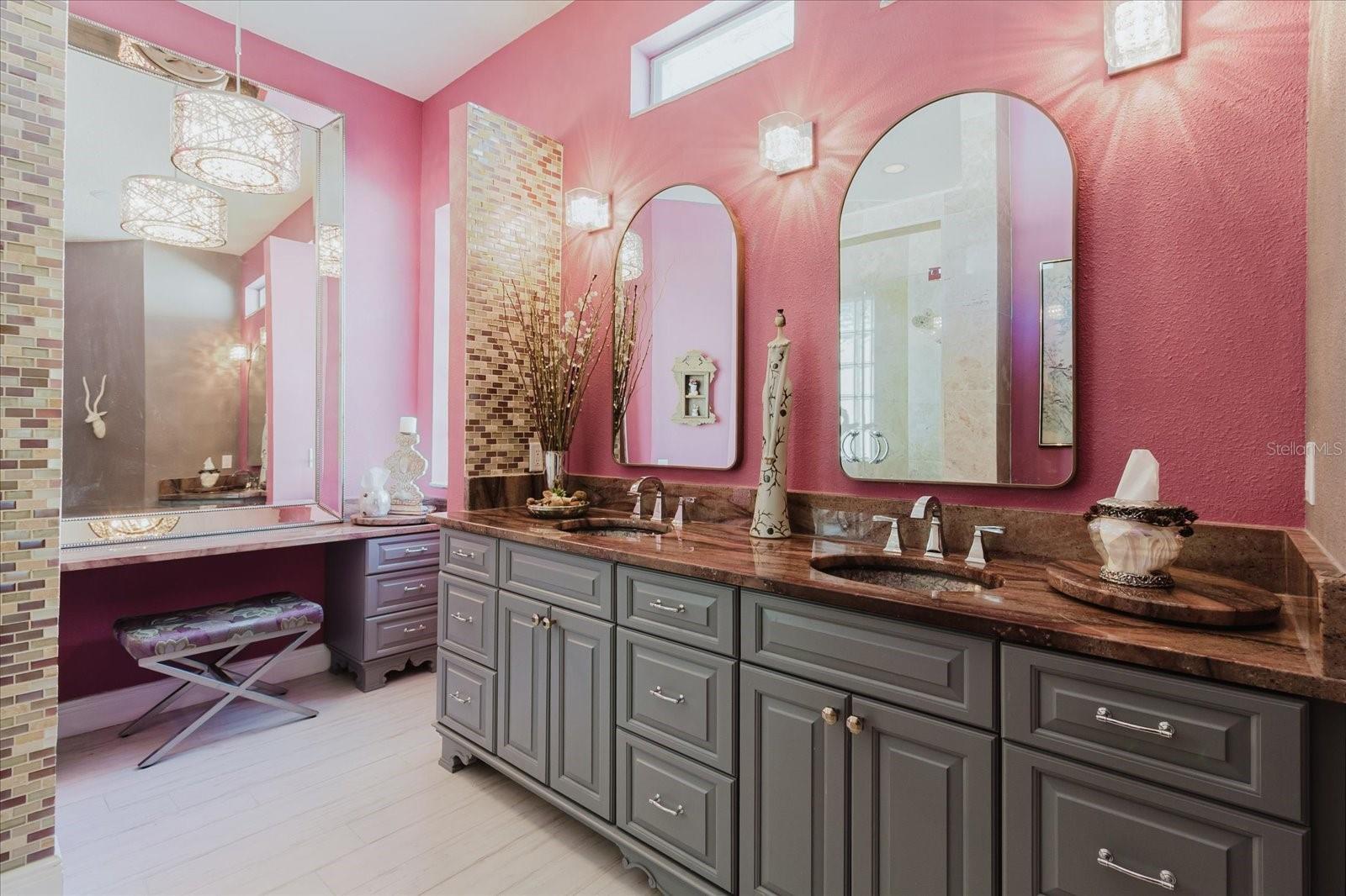 13510 WESTSHIRE DR — photo 37