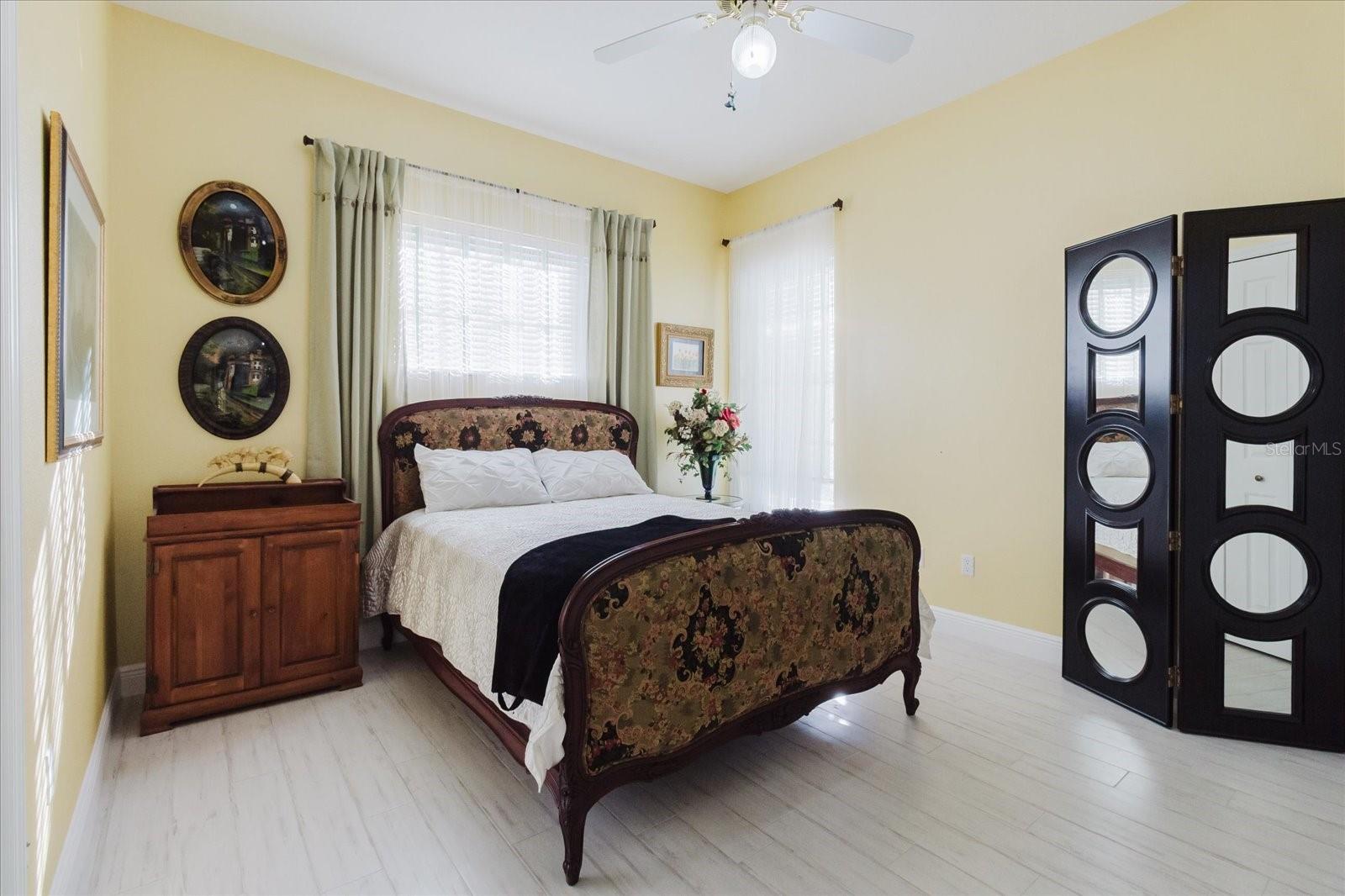 13510 WESTSHIRE DR — photo 44