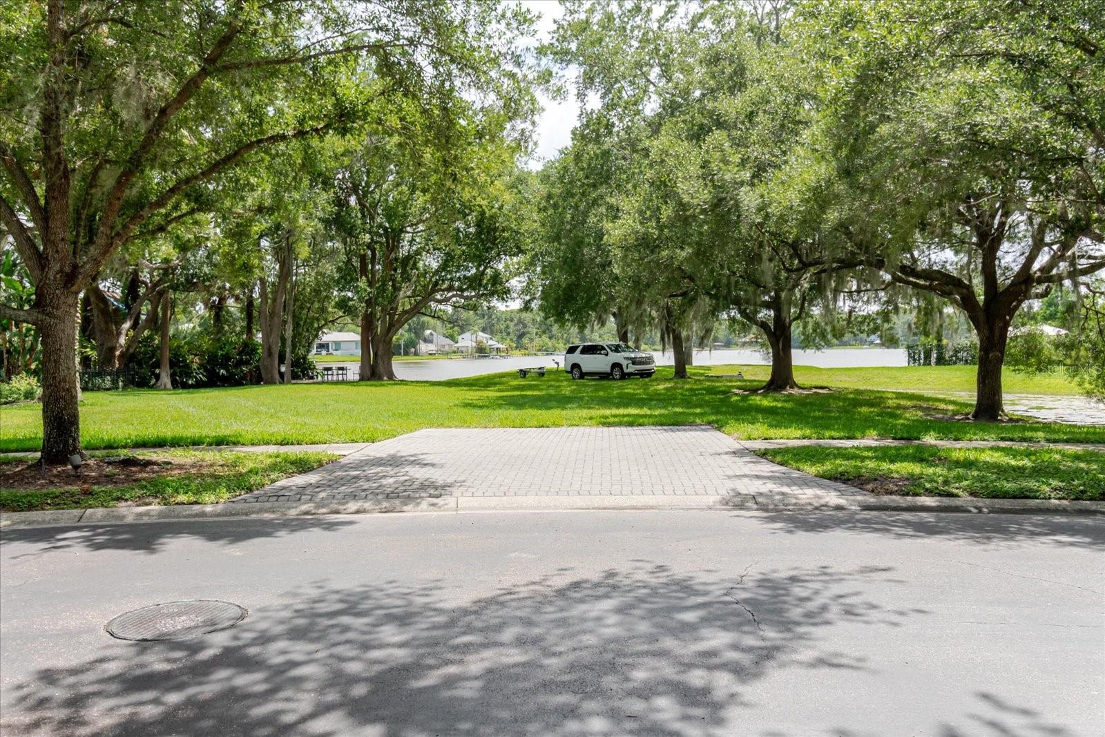 13510 WESTSHIRE DR — photo 97