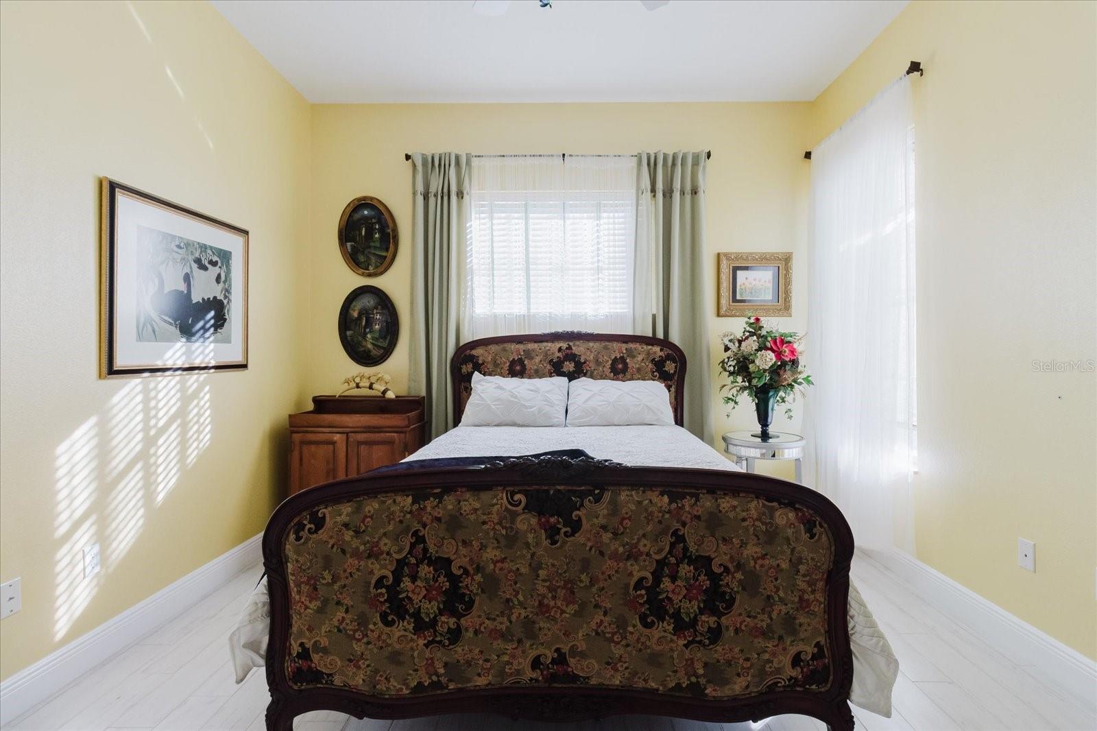 13510 WESTSHIRE DR — photo 45
