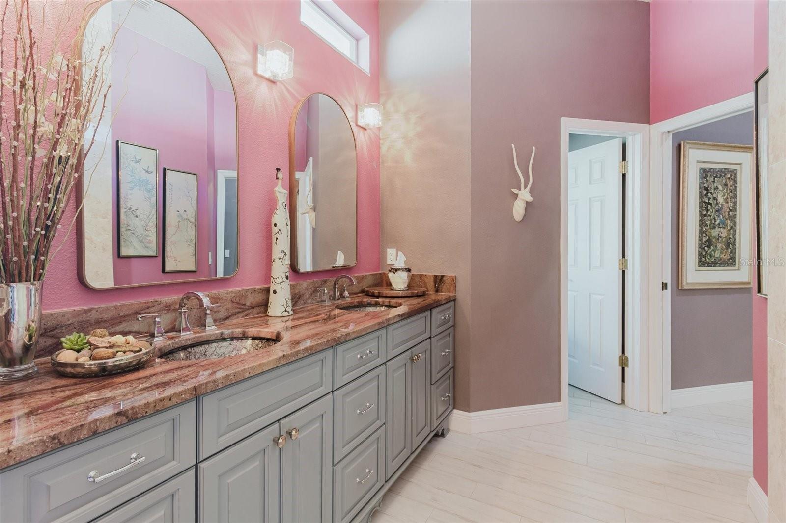 13510 WESTSHIRE DR — photo 39