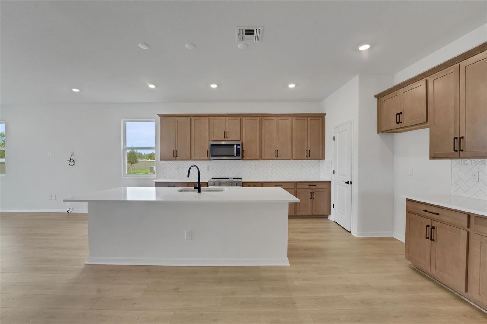 7815 GLEN LILY PL — photo 22