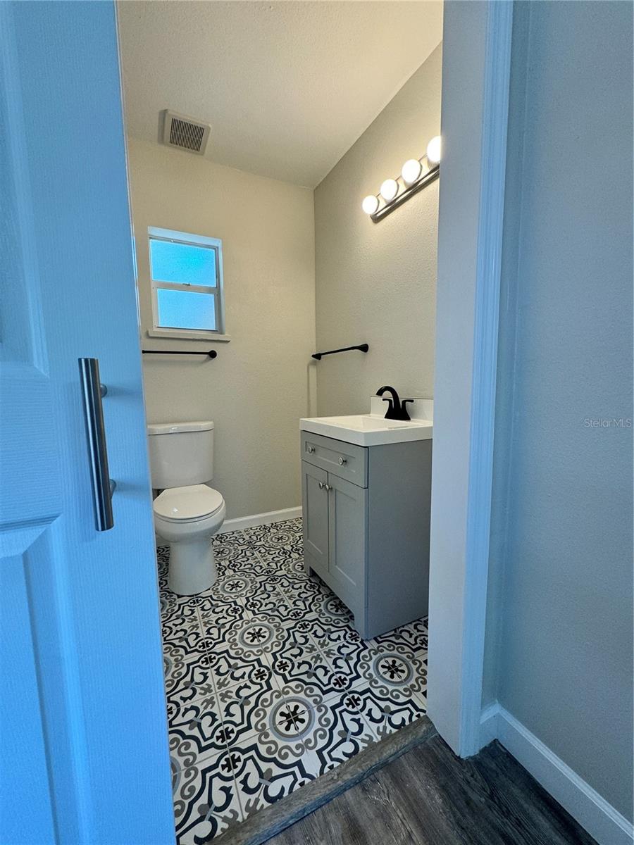 260 20TH AVE S — photo 36