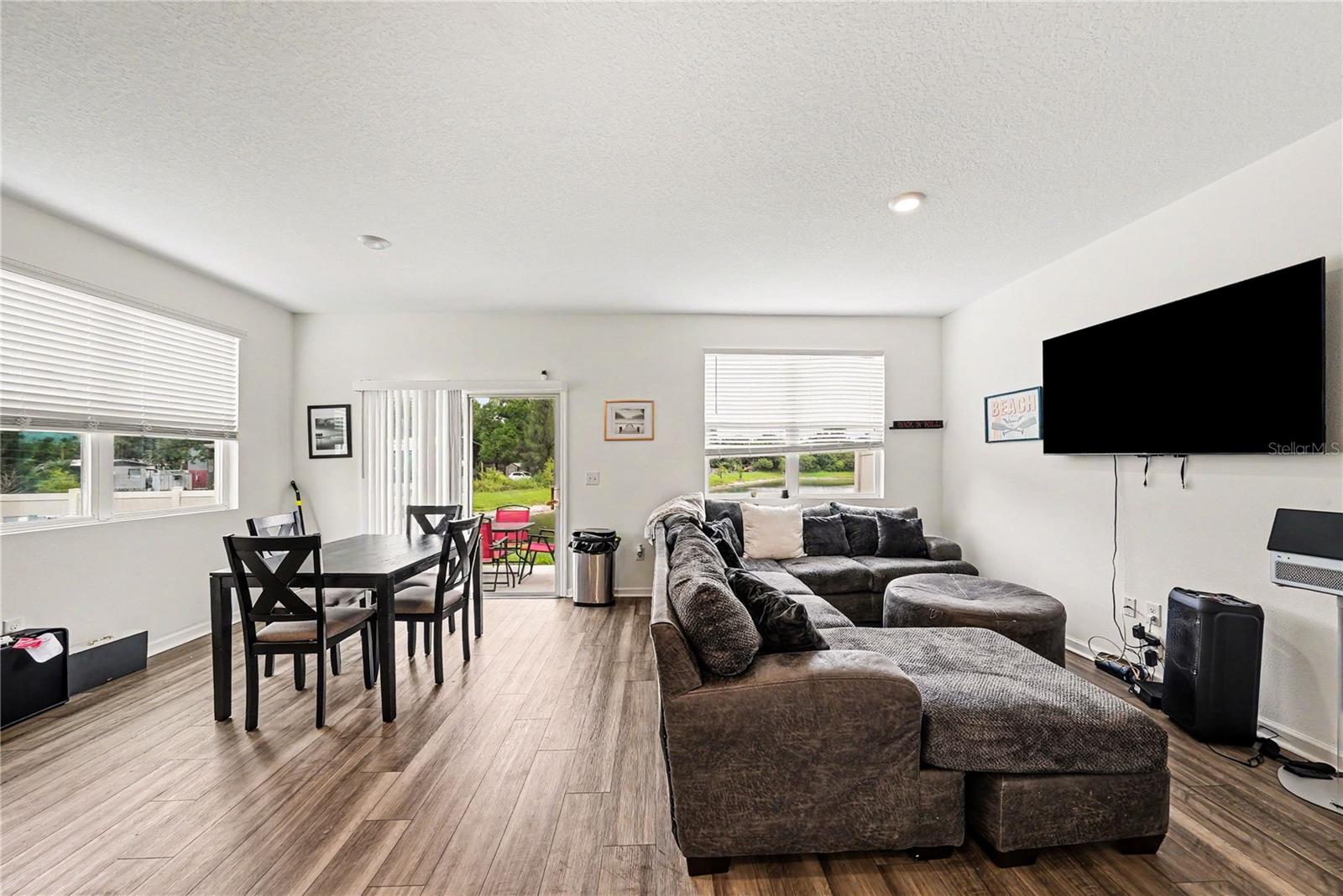 6272 BUCKET CT — photo 8