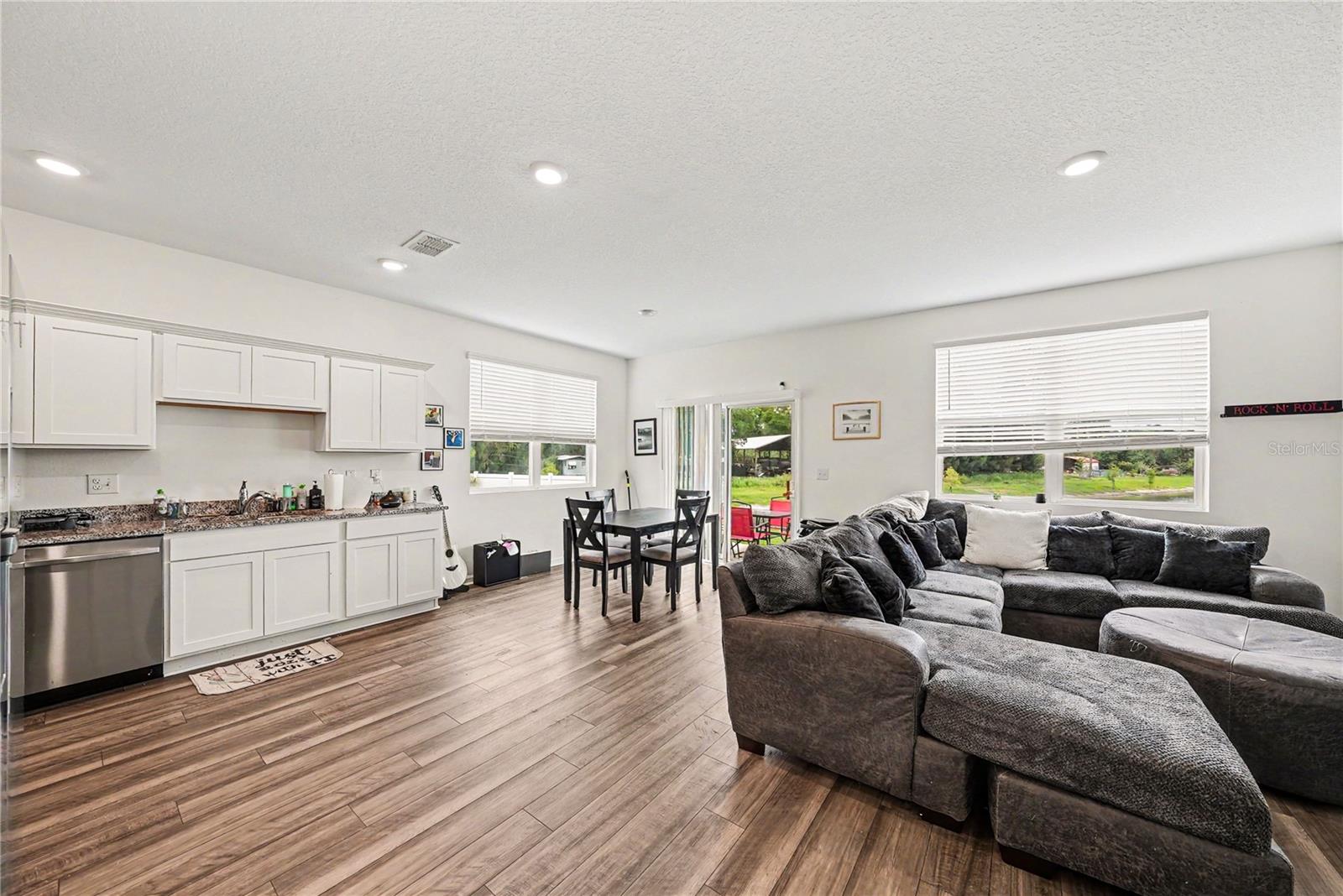 6272 BUCKET CT — photo 7