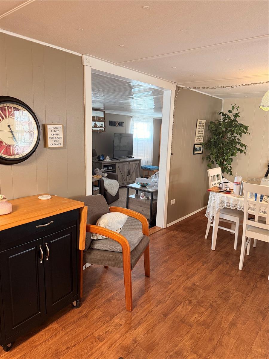 38533 LANSING AVE — photo 9