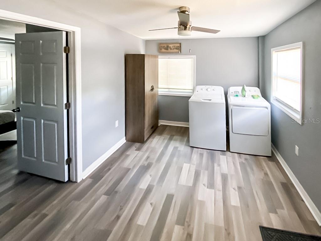 4303 CHESTNUT AVE — photo 17