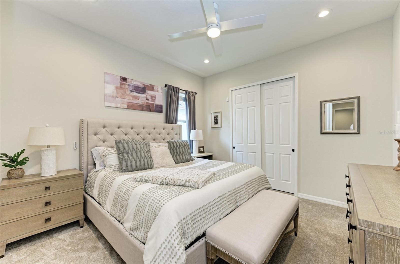 8211 37TH AVENUE CIR W — photo 33