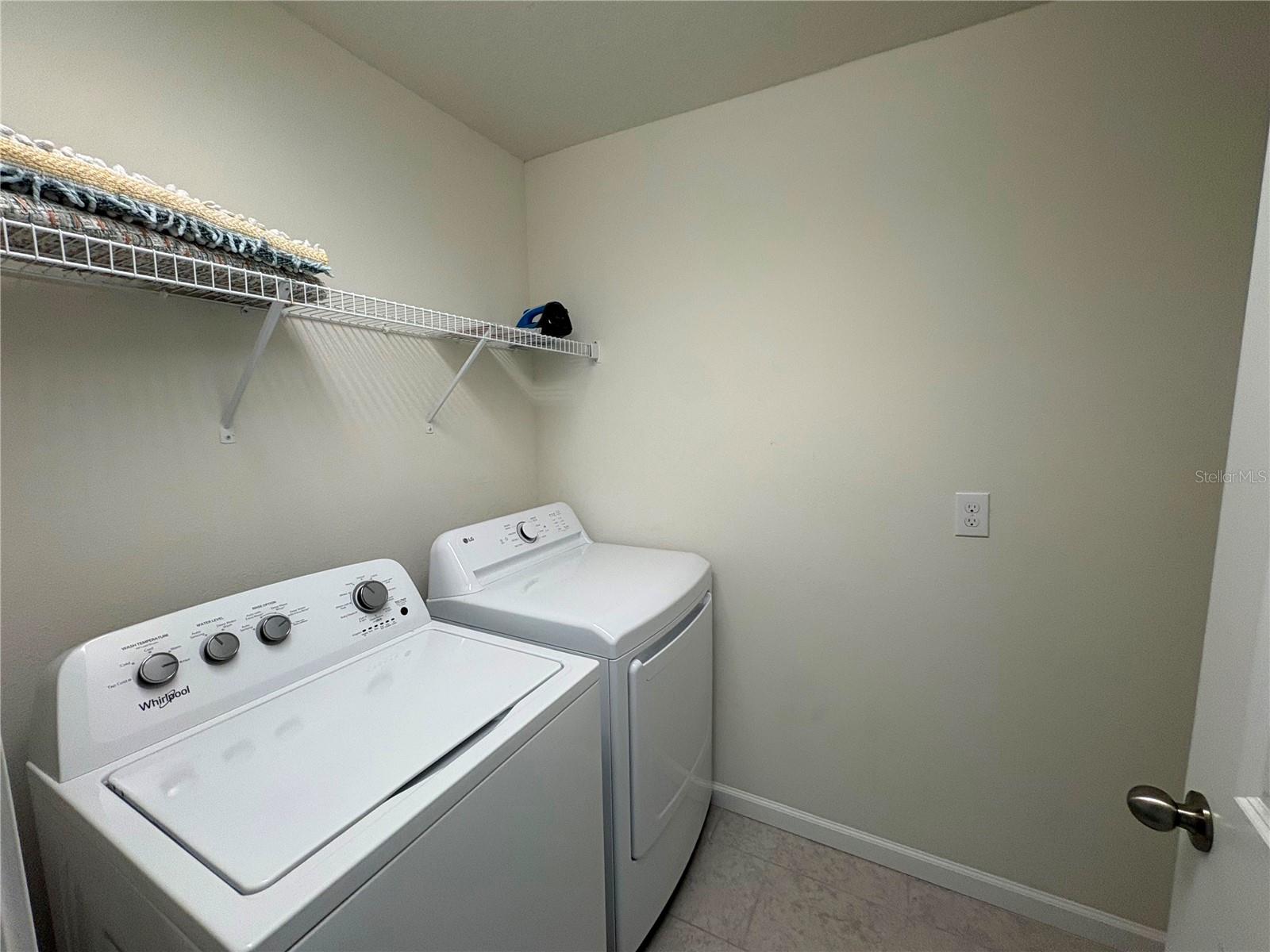 5553 PLEASANTVIEW CT — photo 24