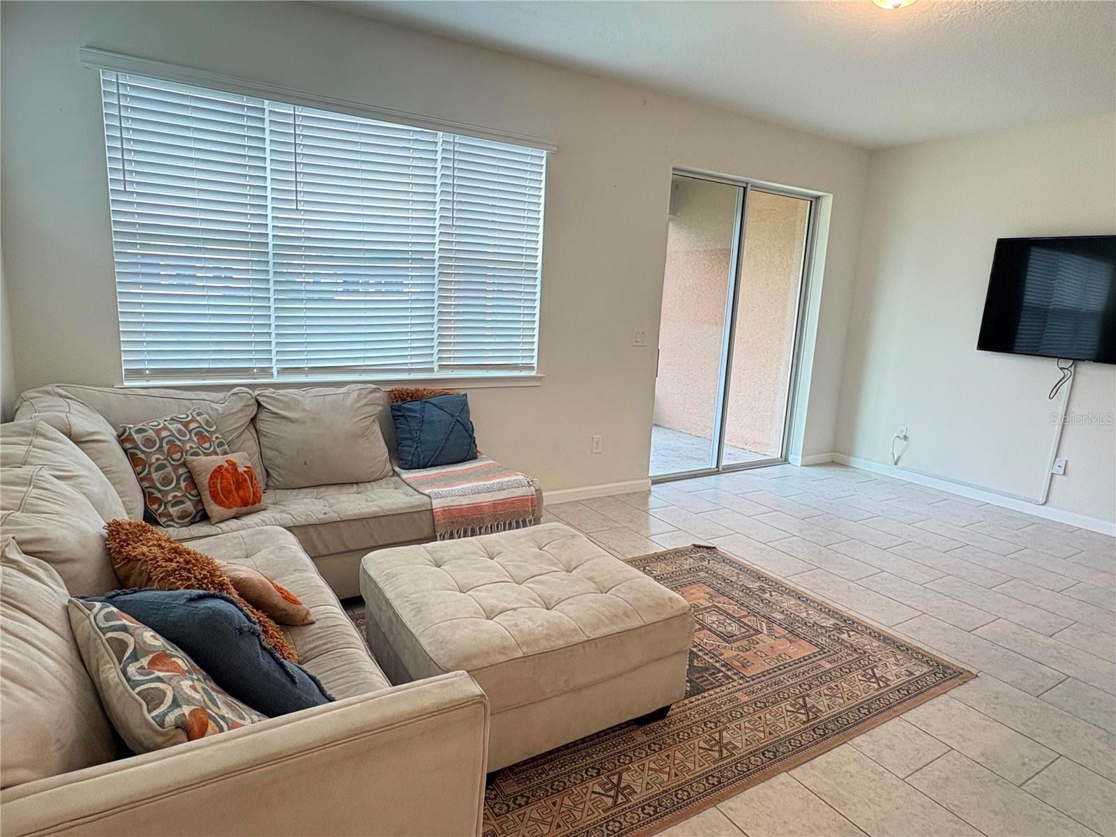 5553 PLEASANTVIEW CT — photo 9