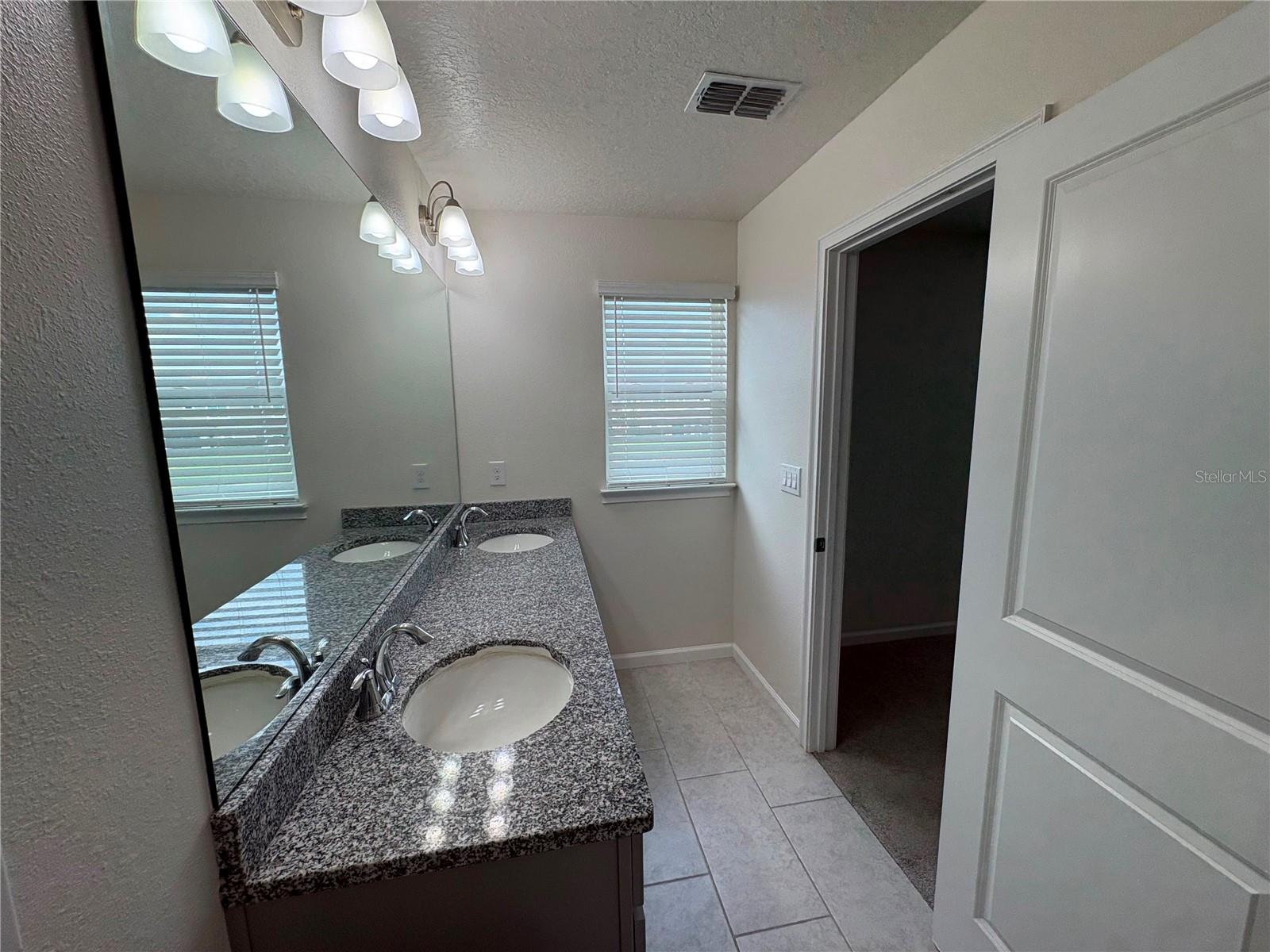 5553 PLEASANTVIEW CT — photo 29