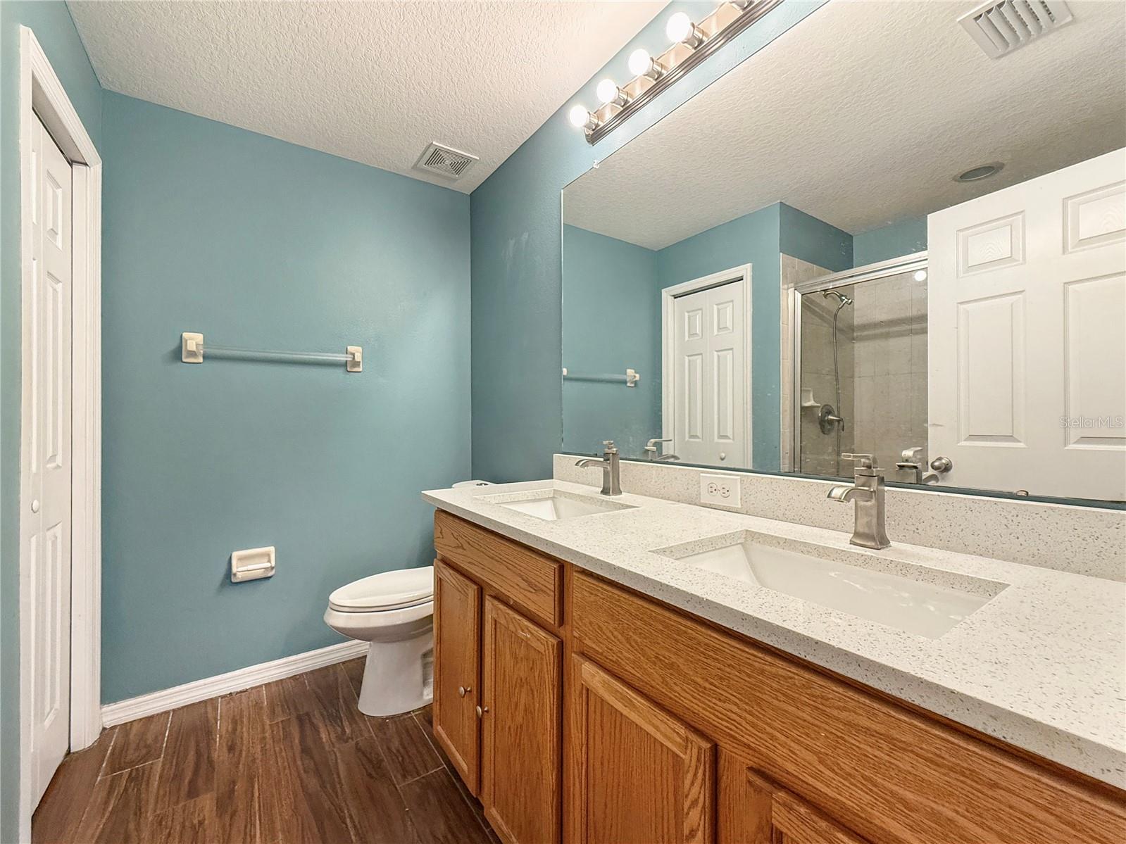7115 FOREST MERE DR — photo 12