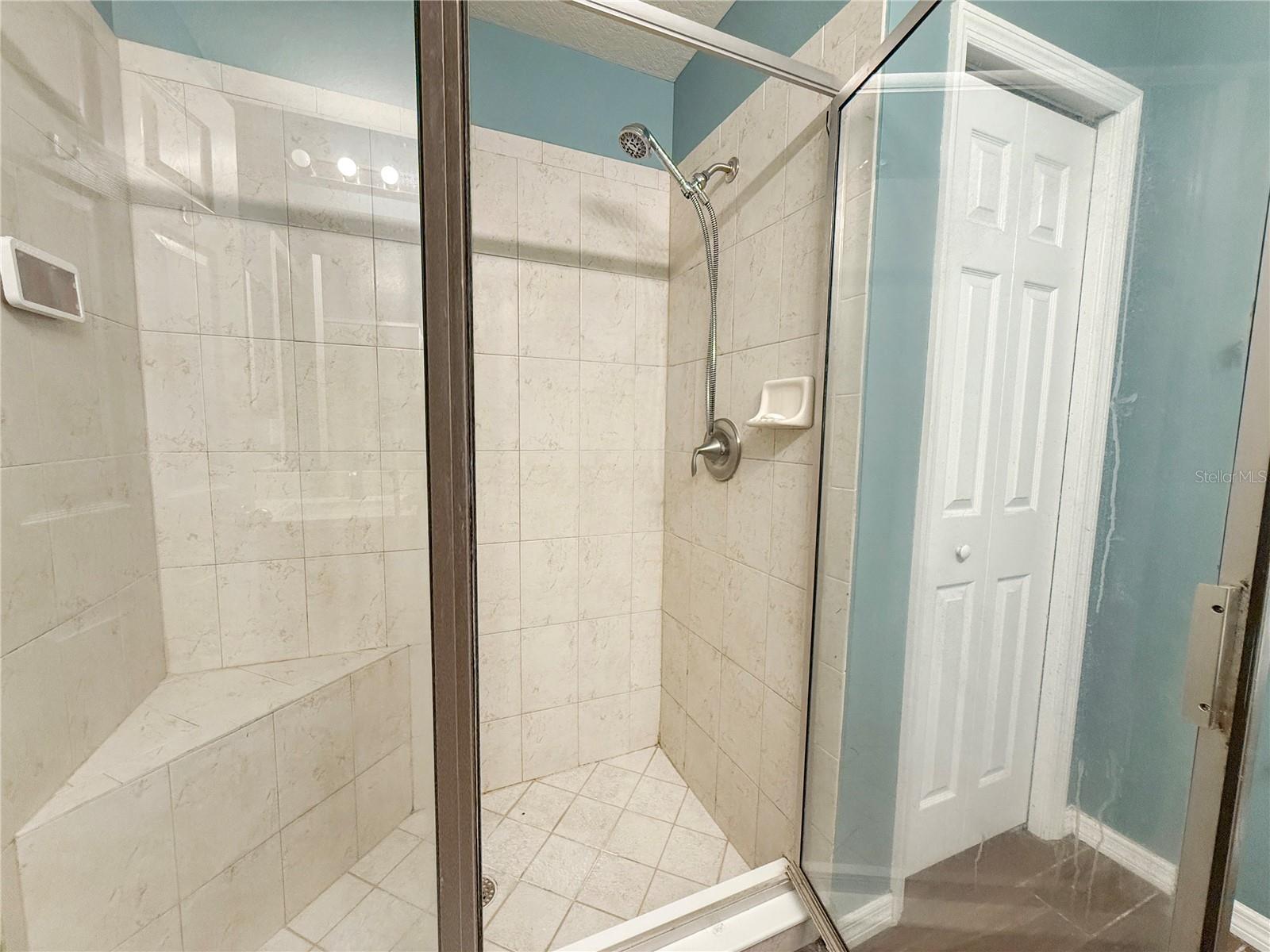 7115 FOREST MERE DR — photo 13