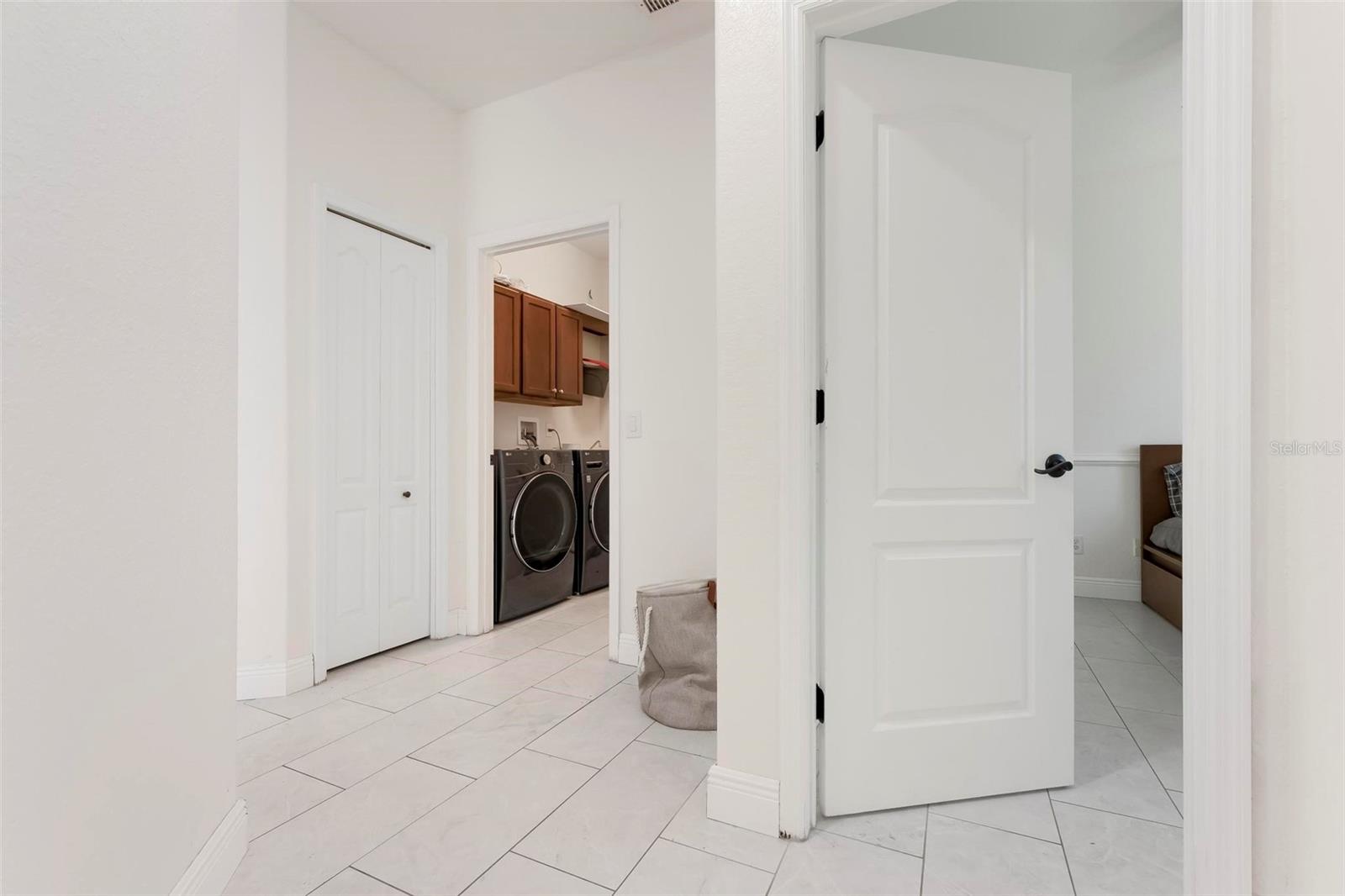 404 GOLDEN HARBOUR TRL — photo 31