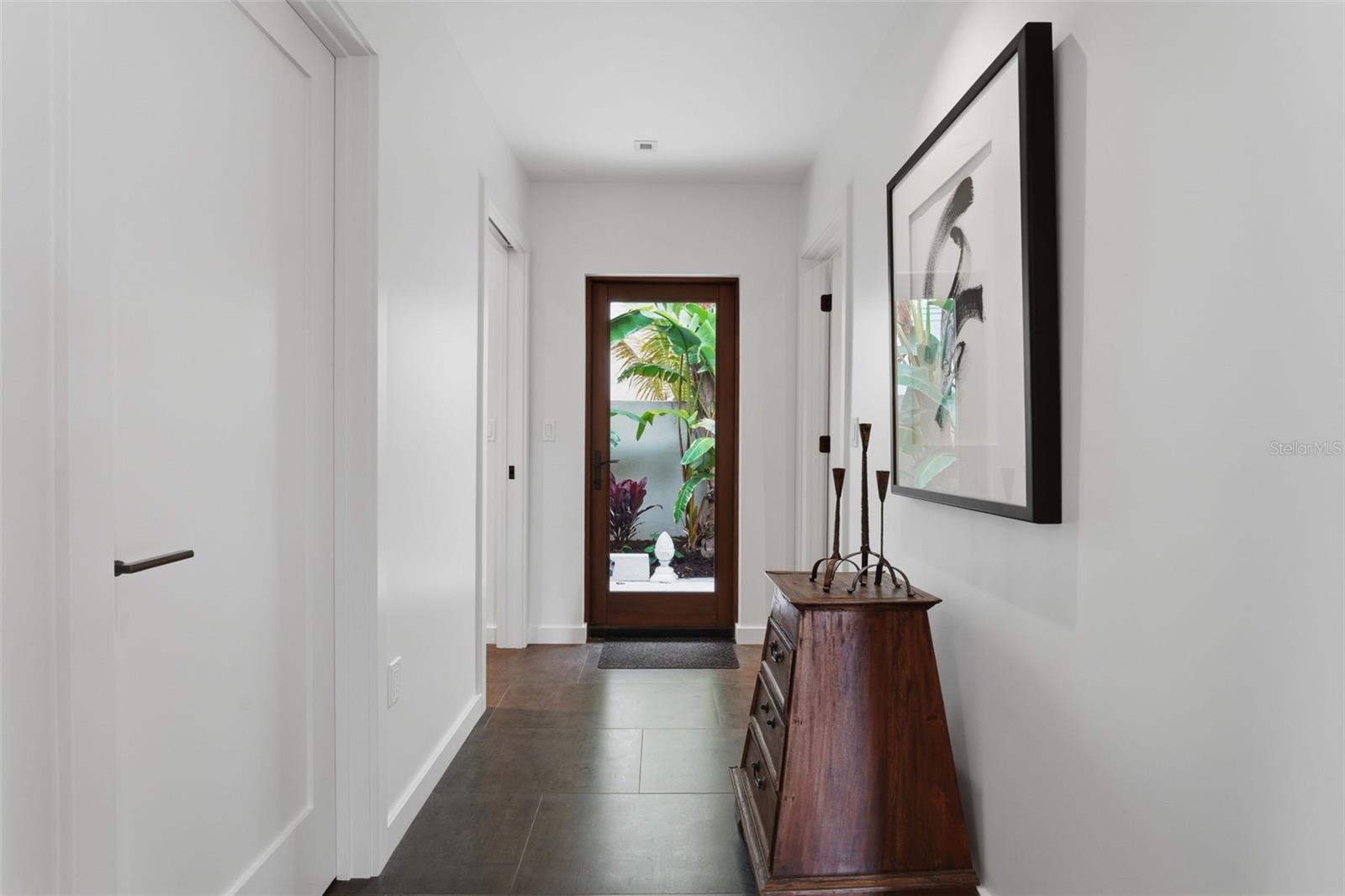 541 S WASHINGTON DR — photo 45