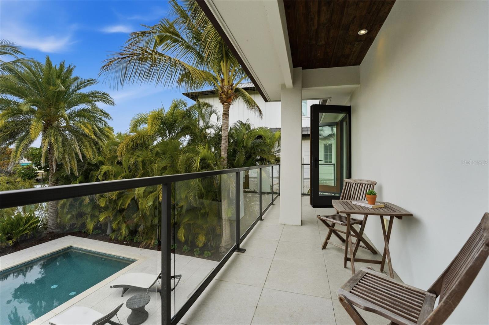 541 S WASHINGTON DR — photo 48