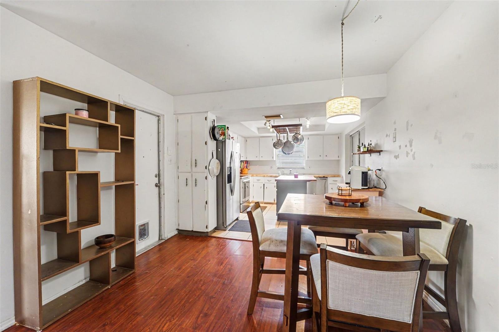 1215 PERSIMMON DR — photo 9