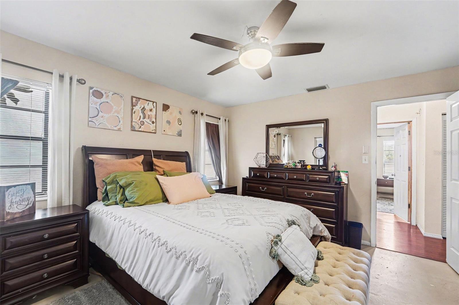 1215 PERSIMMON DR — photo 18