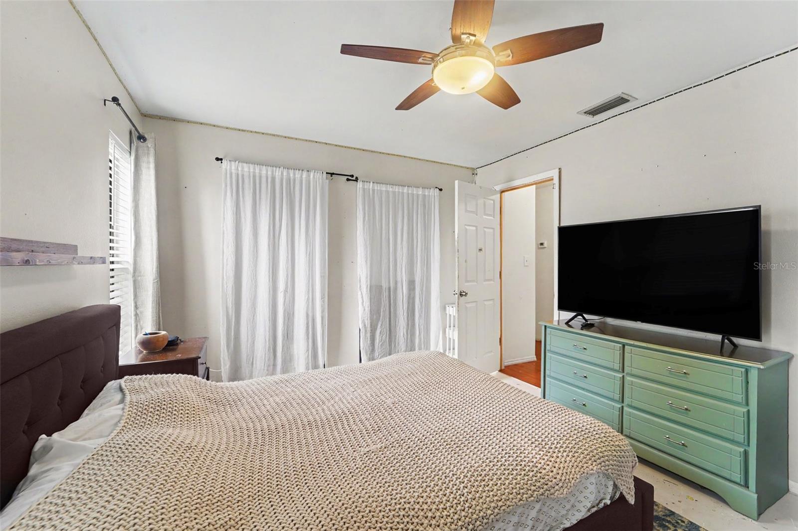 1215 PERSIMMON DR — photo 25
