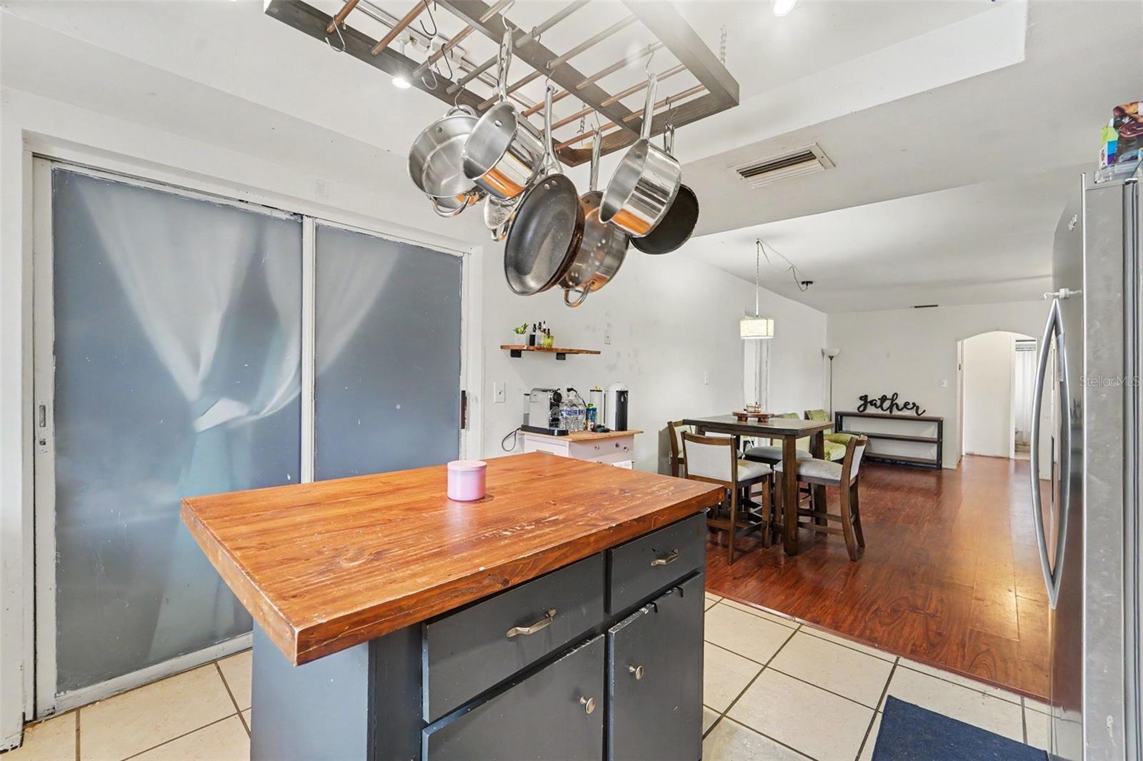 1215 PERSIMMON DR — photo 13