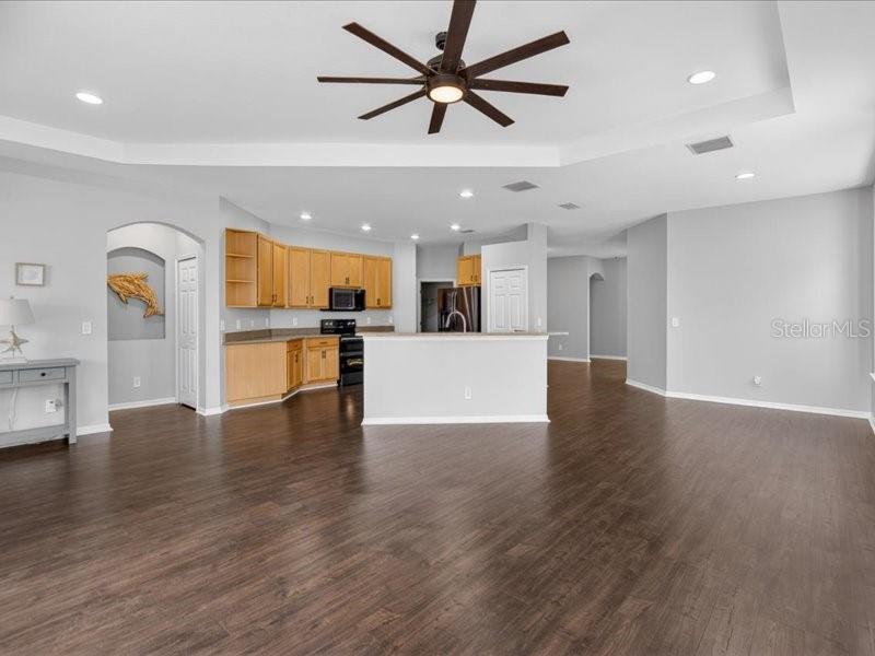 5513 GOLDEN ISLES DR — photo 6
