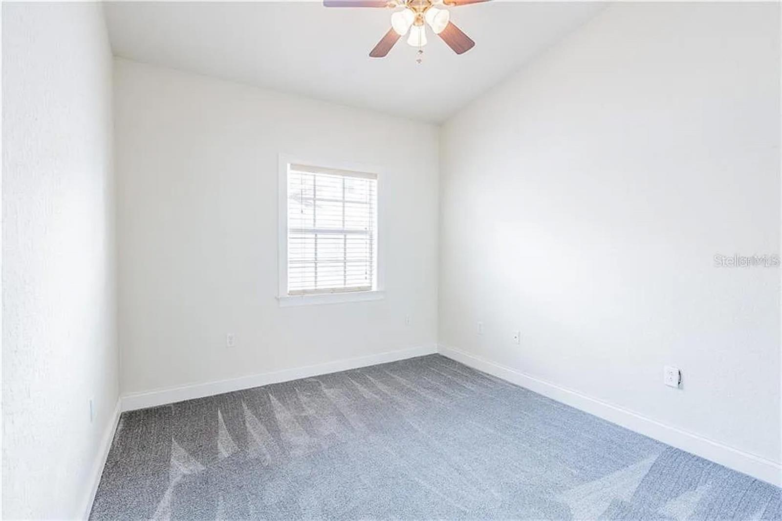 827 GROVE ST N — photo 12