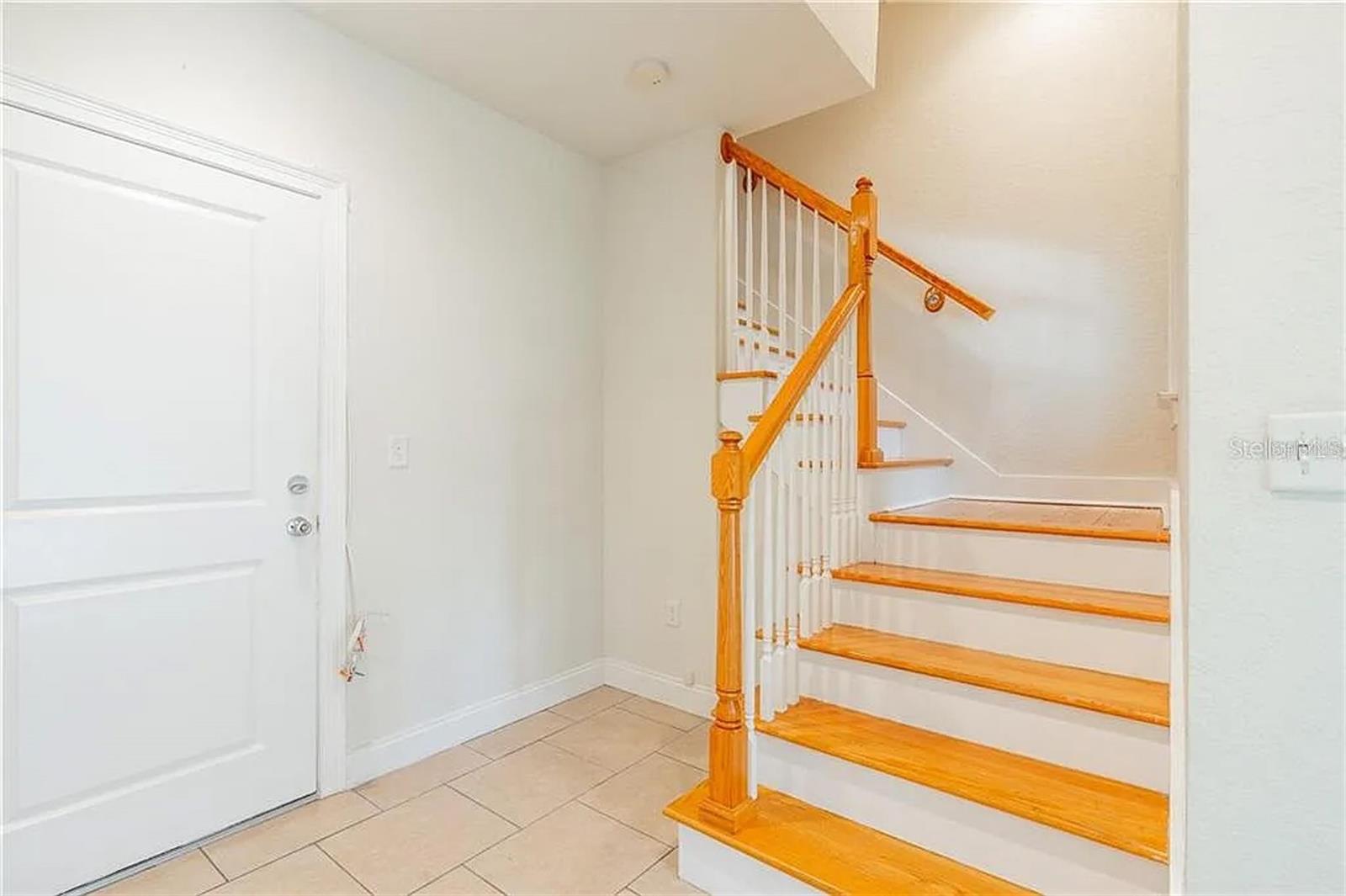 827 GROVE ST N — photo 6