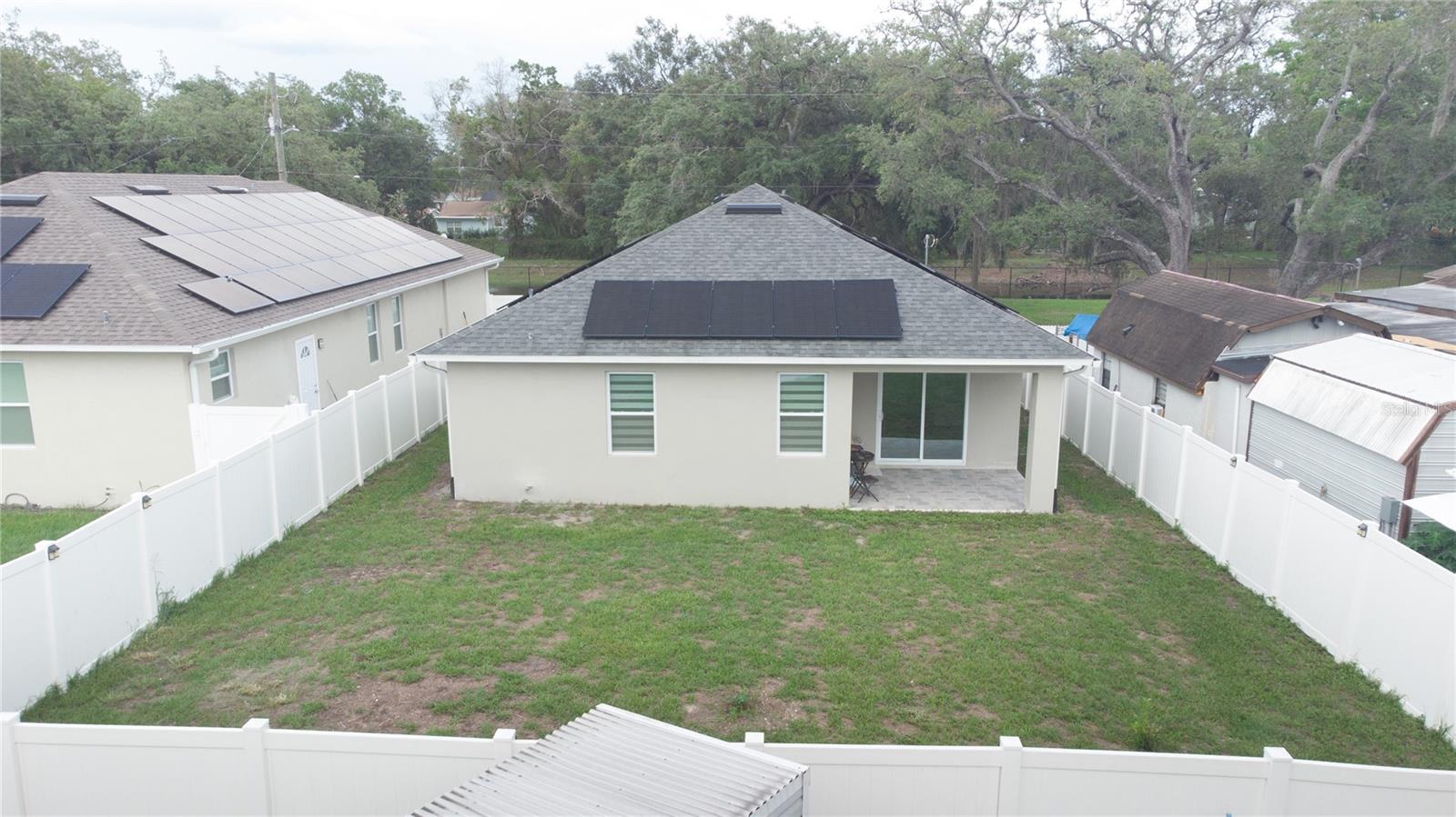 8920 N NEWPORT AVE — photo 47