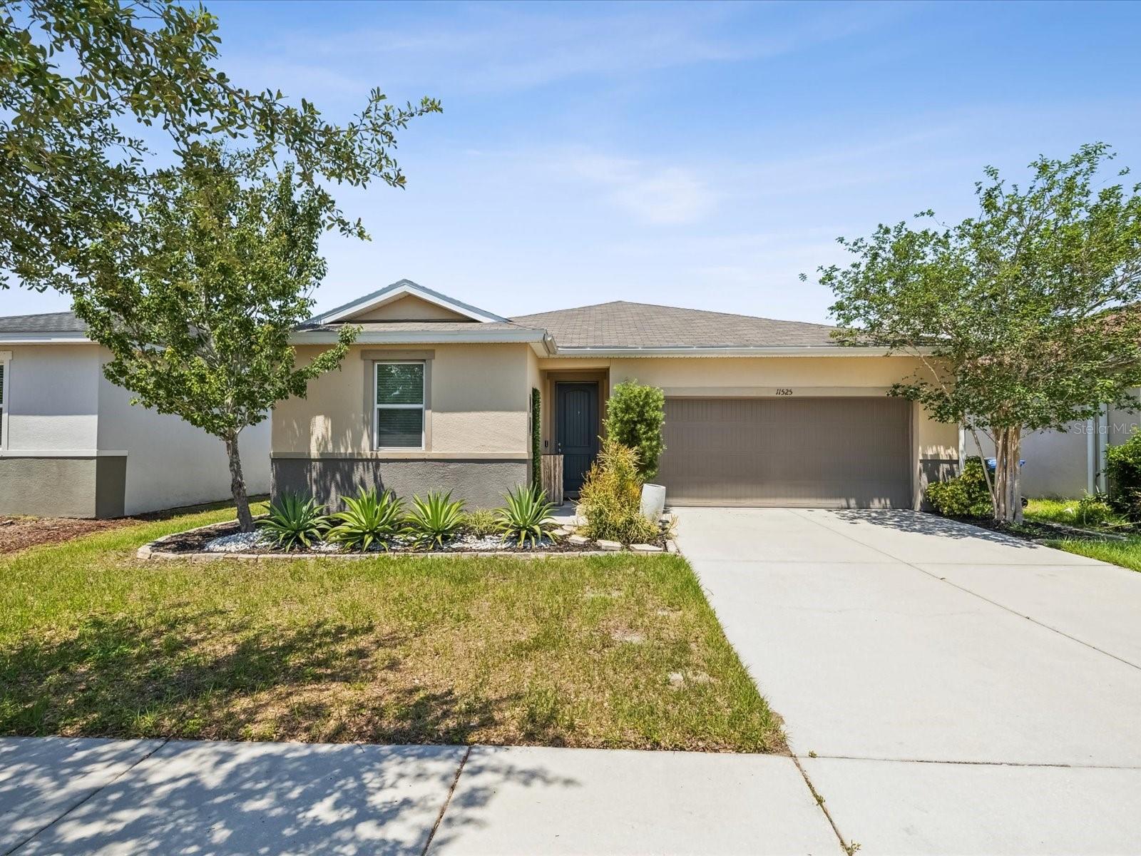 11525 SOUTHERN CREEK DR — photo 32