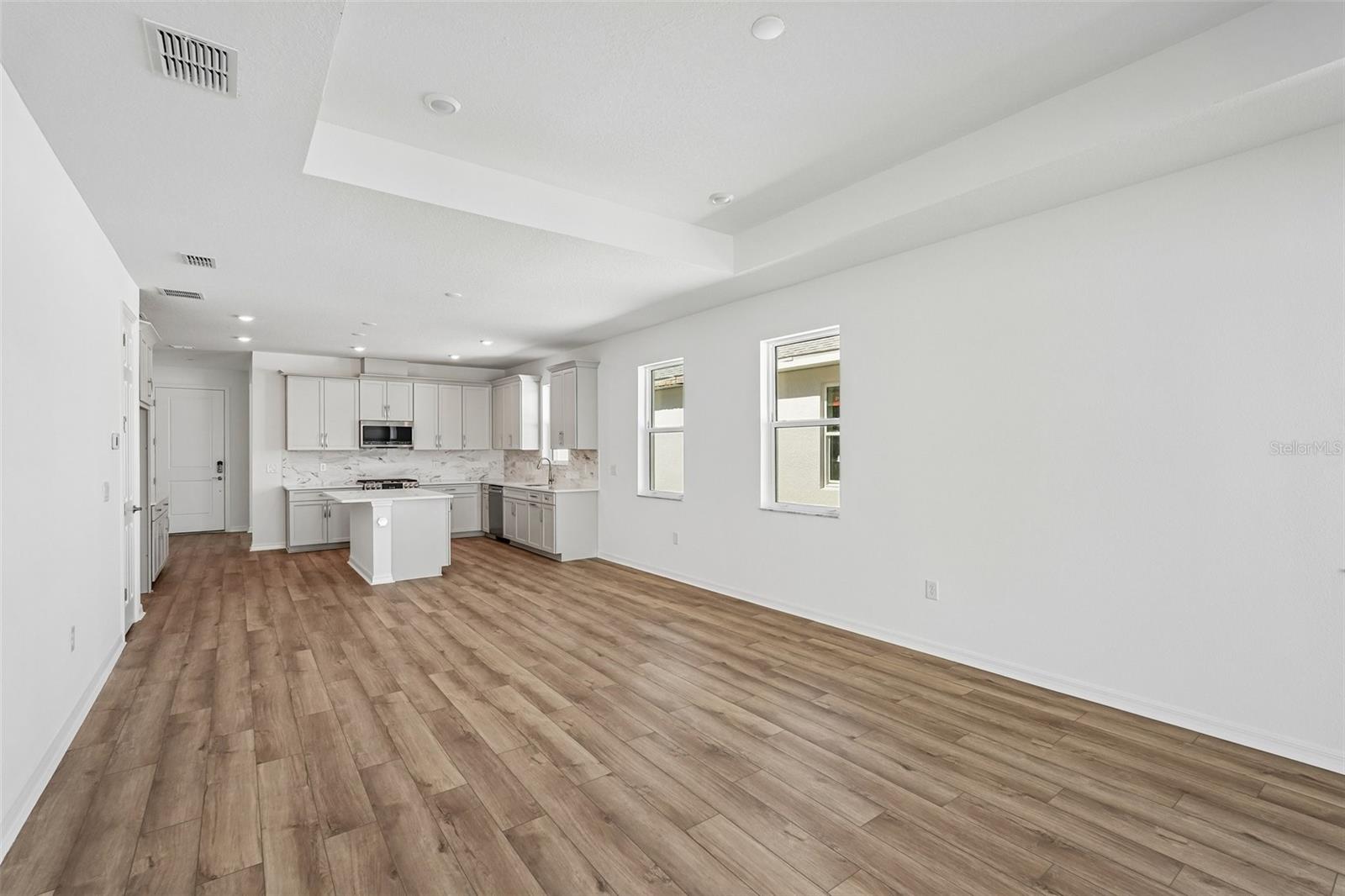 8125 FAIRCHILD AVE — photo 9