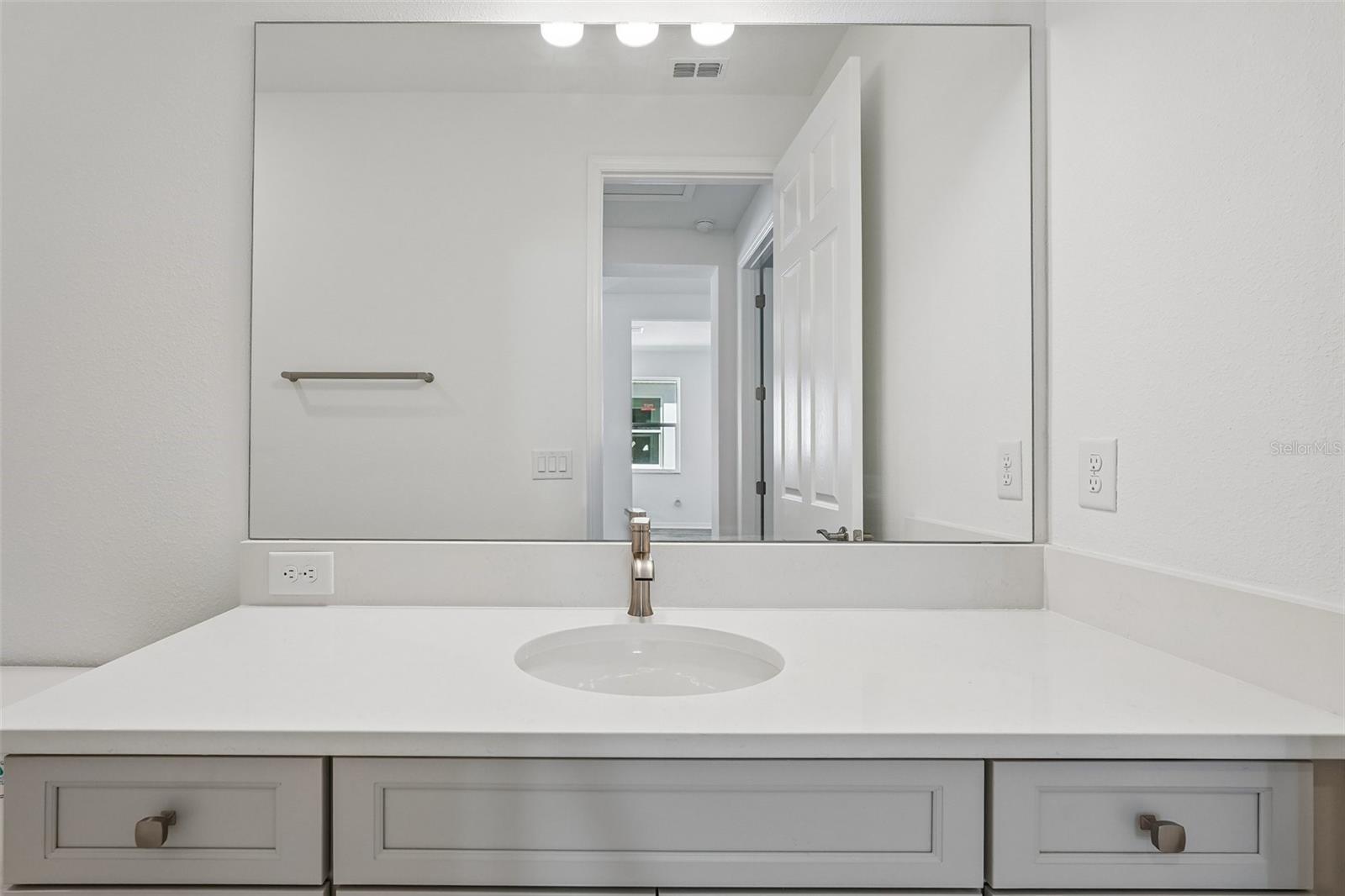 8125 FAIRCHILD AVE — photo 22