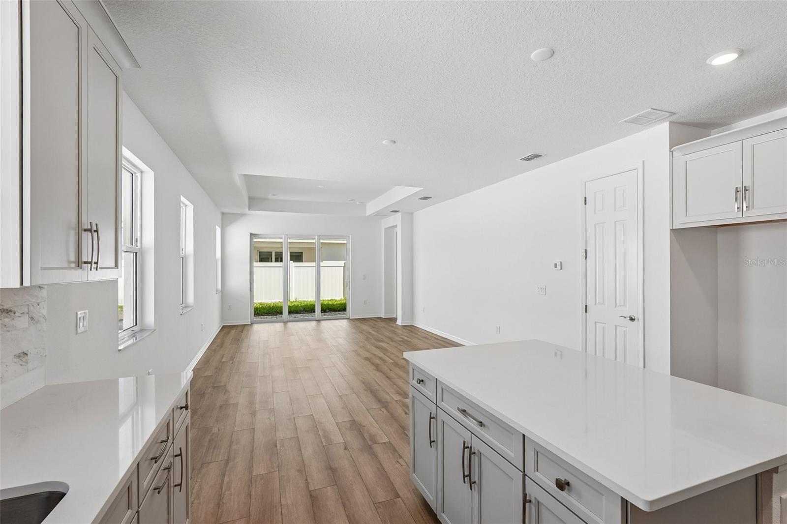8125 FAIRCHILD AVE — photo 10