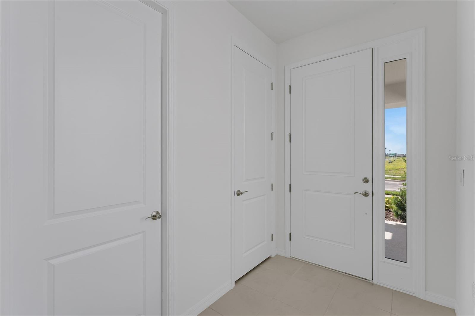 8124 SUNNY POINT TRL — photo 36