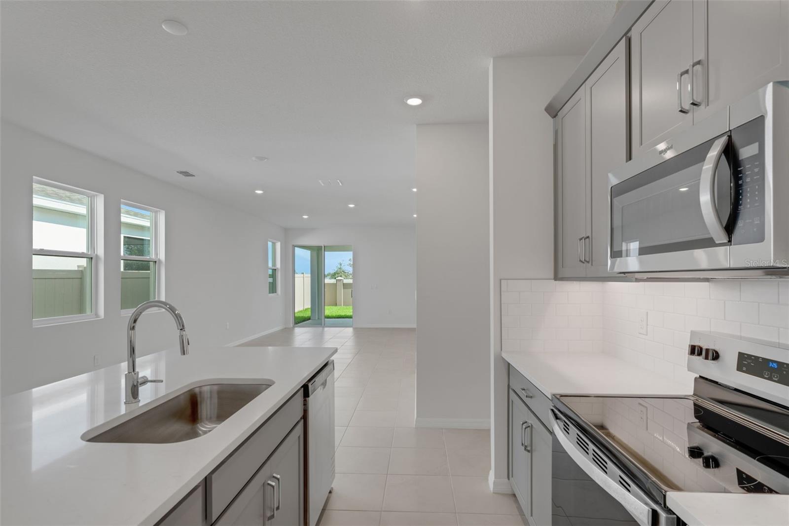 8124 SUNNY POINT TRL — photo 20