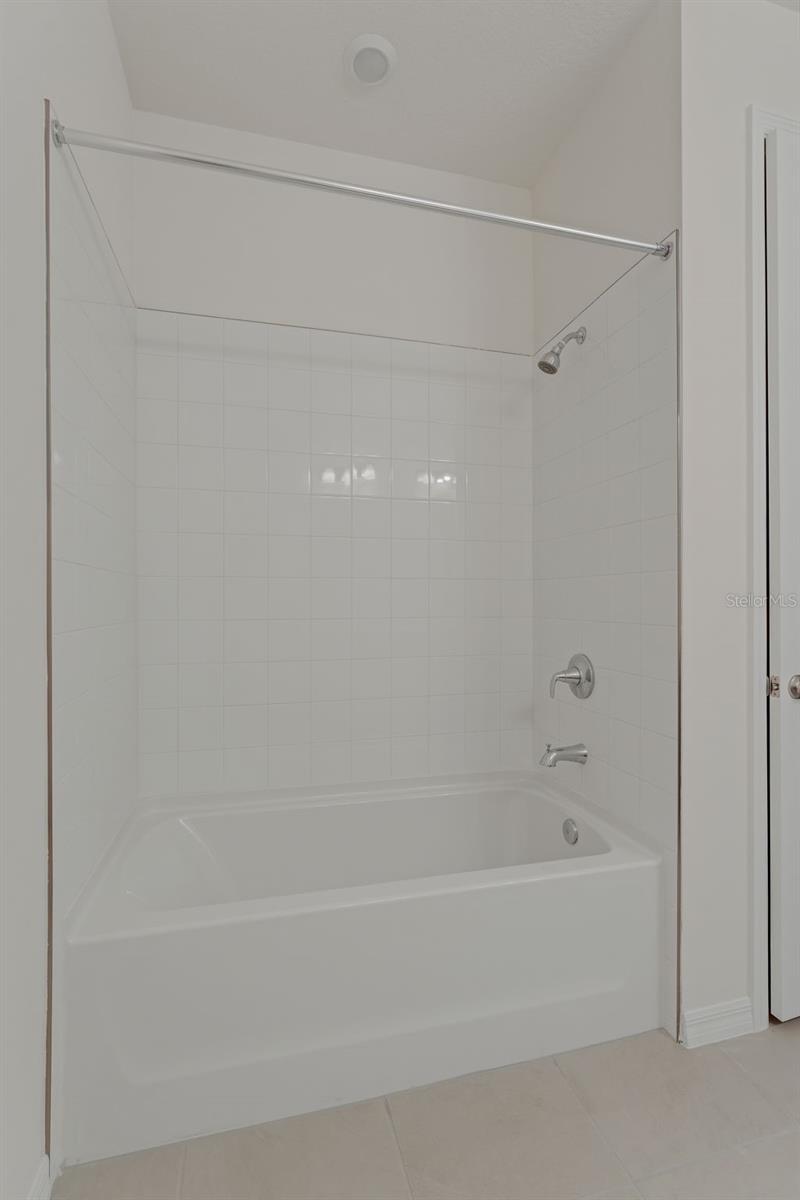 8124 SUNNY POINT TRL — photo 27