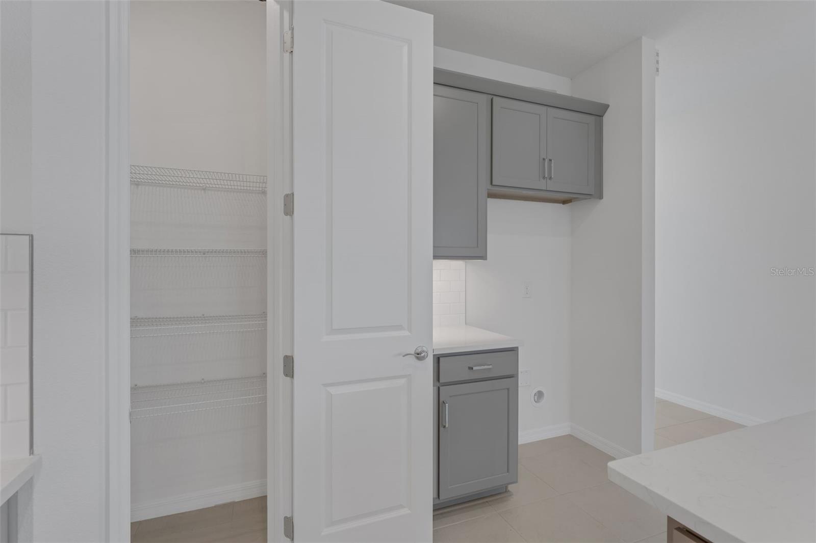 8124 SUNNY POINT TRL — photo 23