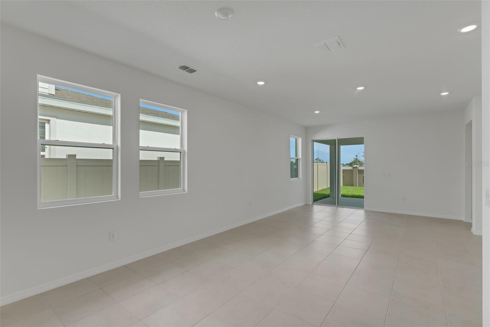 8124 SUNNY POINT TRL — photo 12