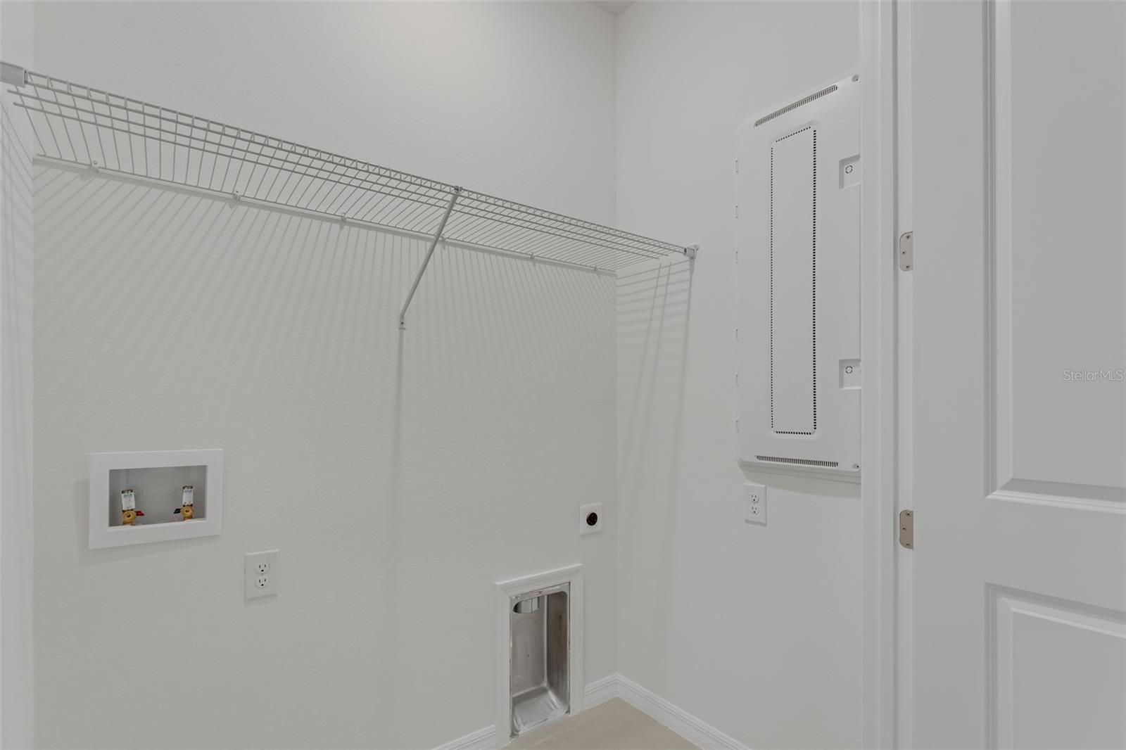 8124 SUNNY POINT TRL — photo 28