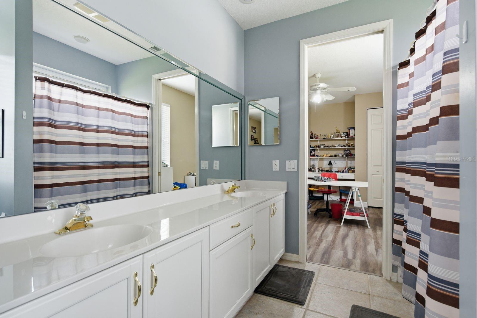 5442 MILLBROOK WAY — photo 29