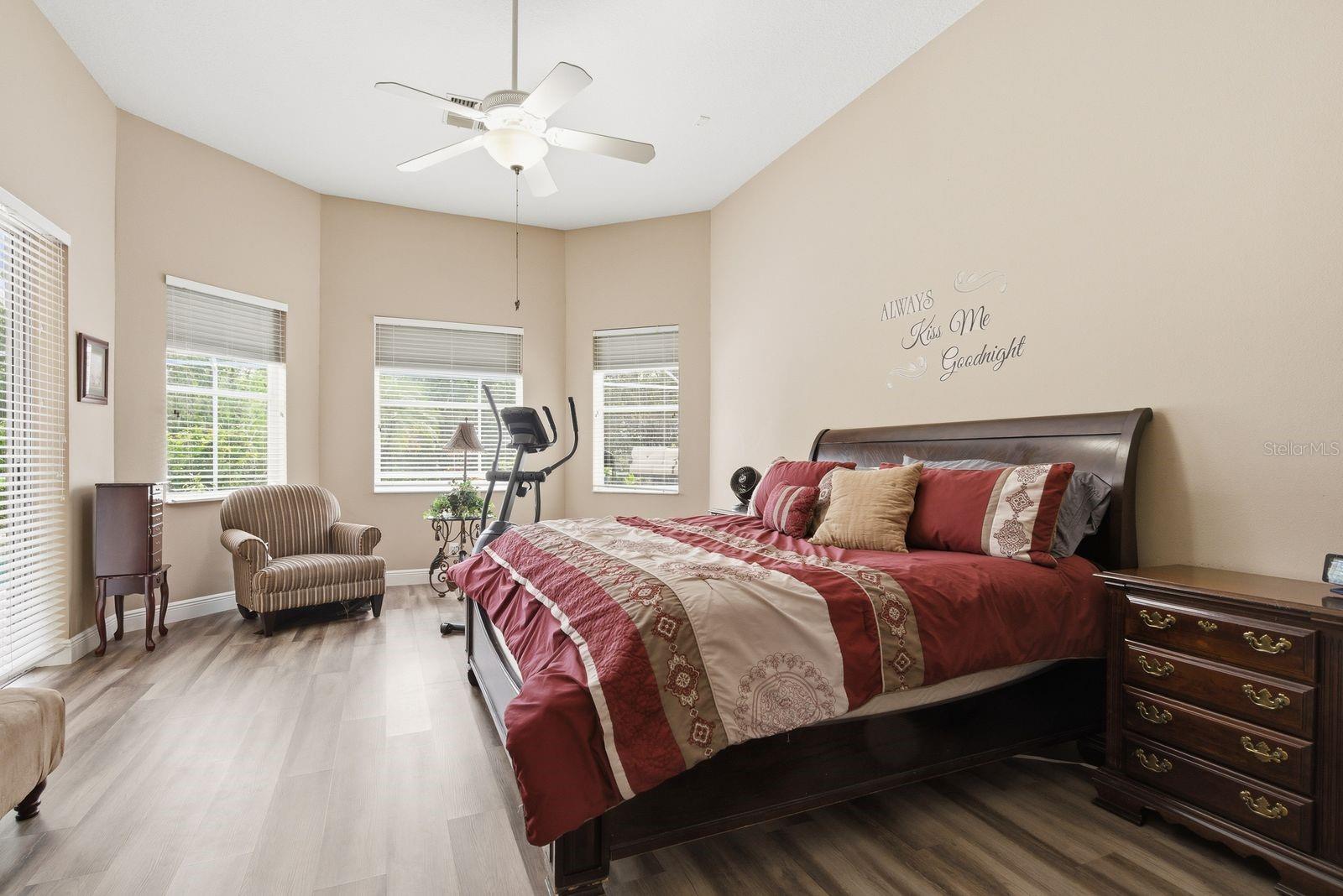 5442 MILLBROOK WAY — photo 16