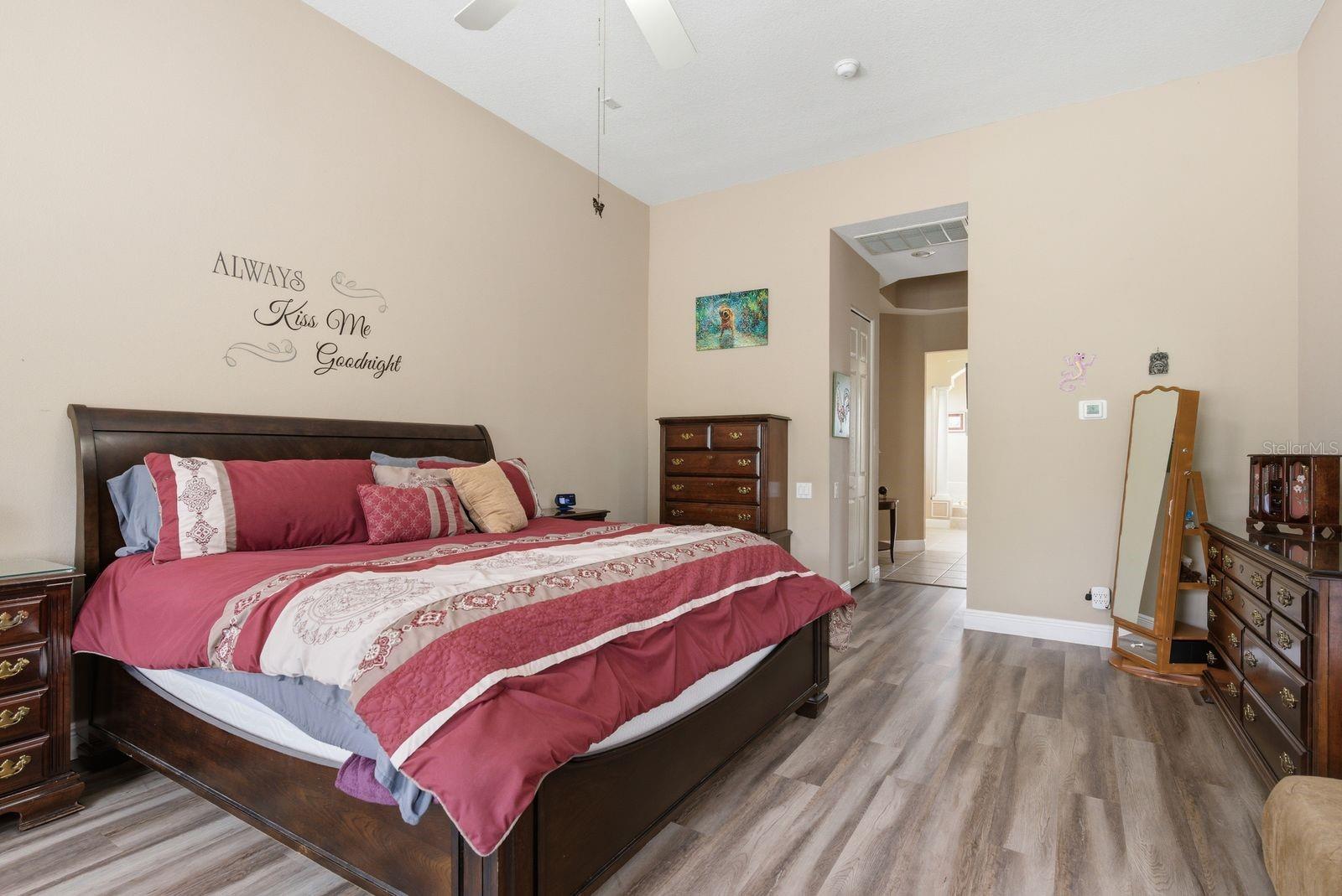 5442 MILLBROOK WAY — photo 17