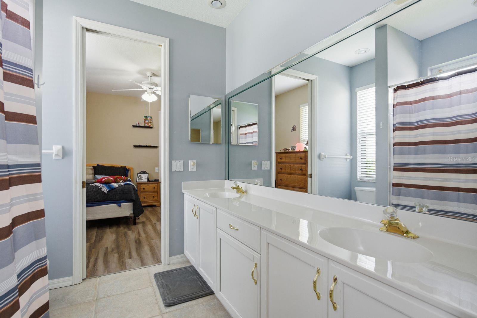 5442 MILLBROOK WAY — photo 28