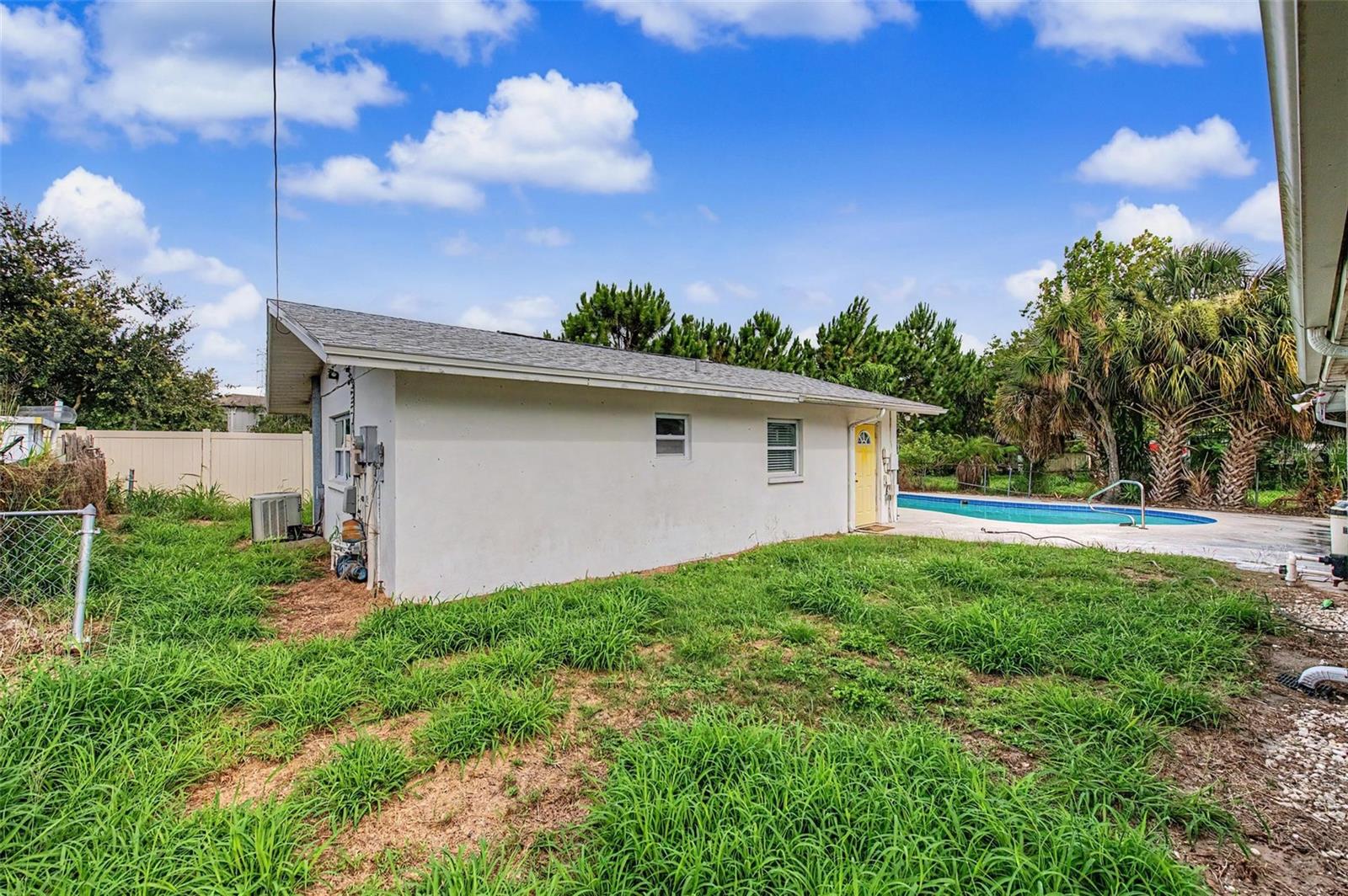 1647 SUMMERDALE DR S — photo 46