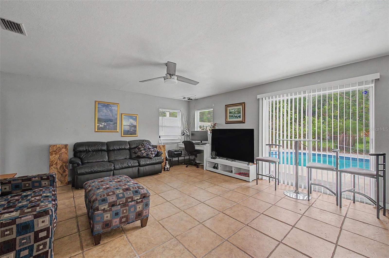 1647 SUMMERDALE DR S — photo 41