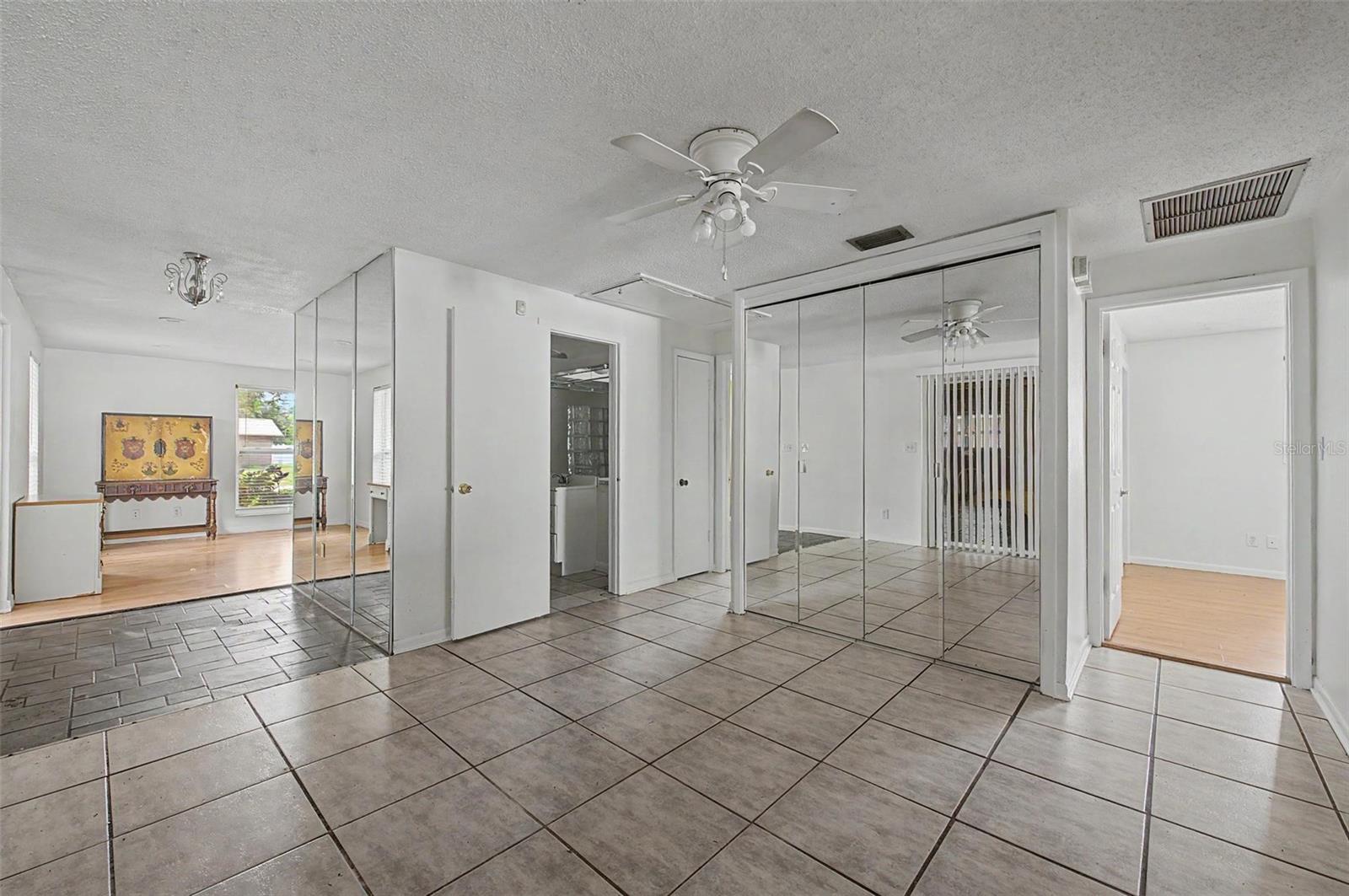 1647 SUMMERDALE DR S — photo 10