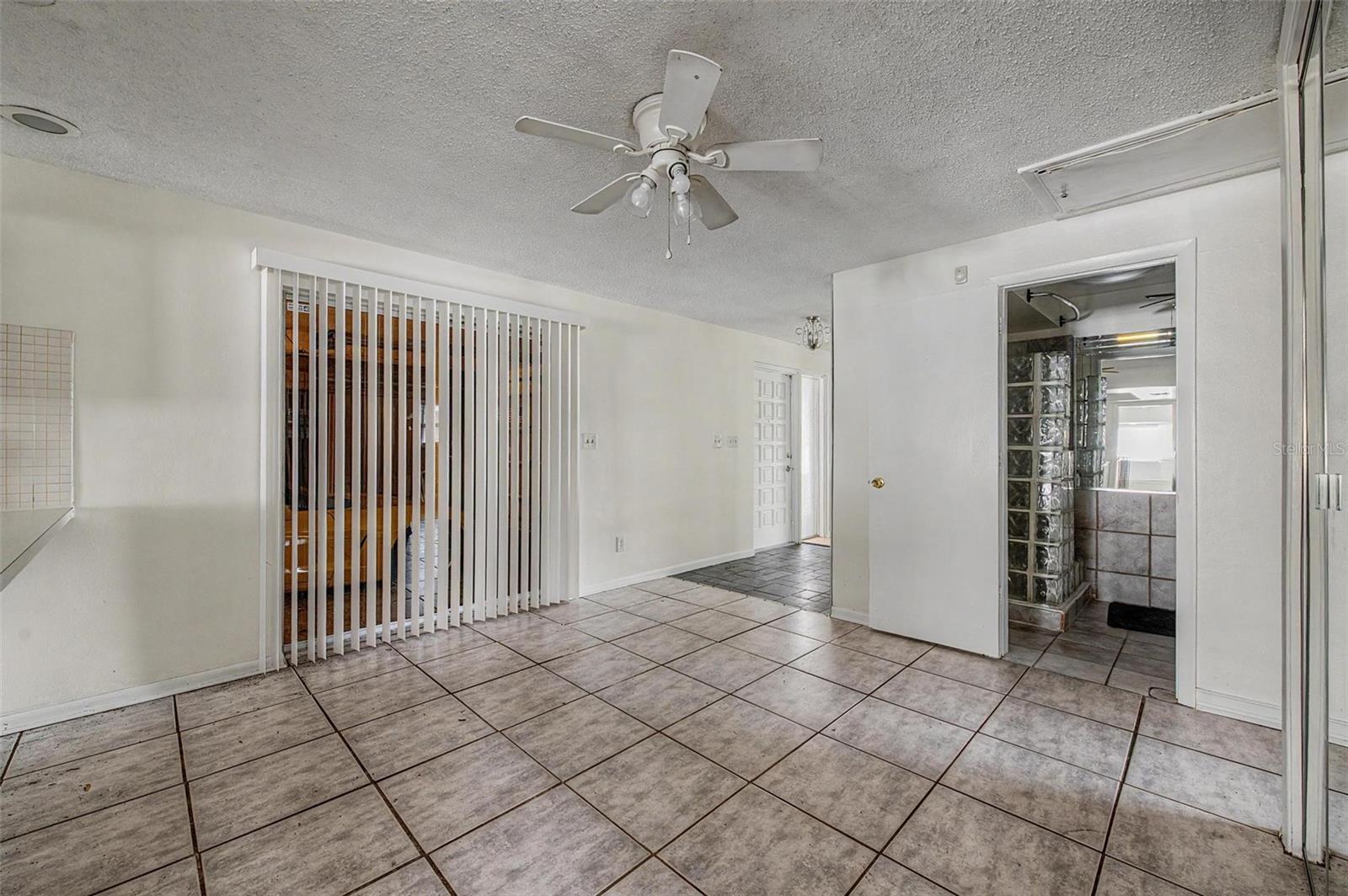 1647 SUMMERDALE DR S — photo 11