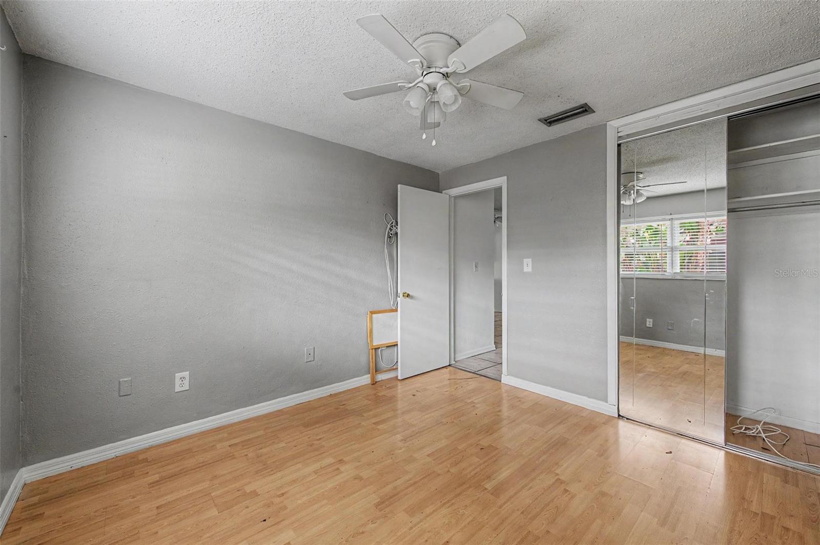 1647 SUMMERDALE DR S — photo 27