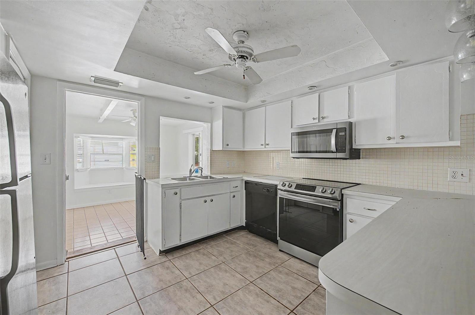 1647 SUMMERDALE DR S — photo 15