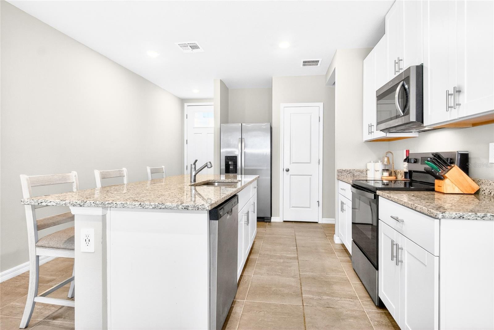 3729 RADIANT MOUNTAIN DR — photo 9